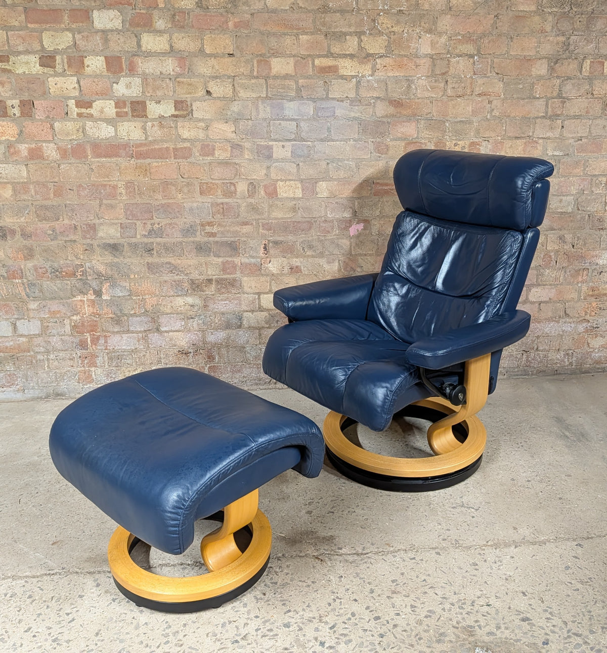 Ekornes Stressless Blue Leather Recliner Armchair With Footstool