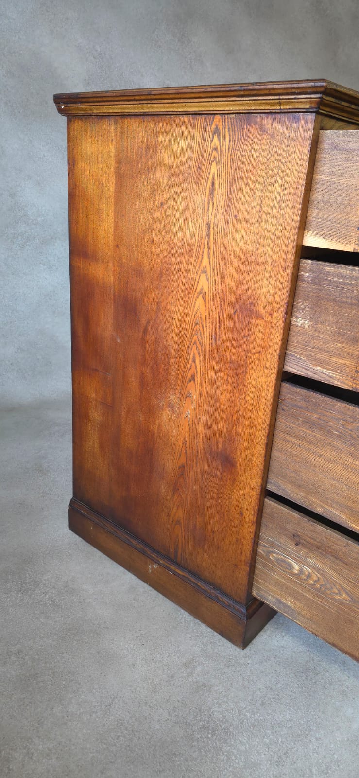 Early 20th Century Oak Howard & Sons Chest of Drawers