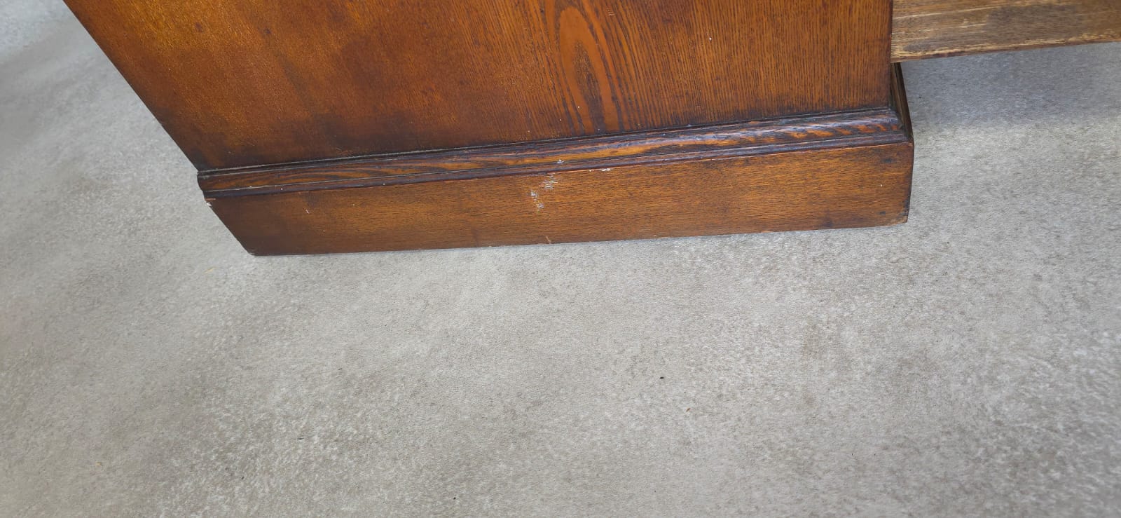 Early 20th Century Oak Howard & Sons Chest of Drawers