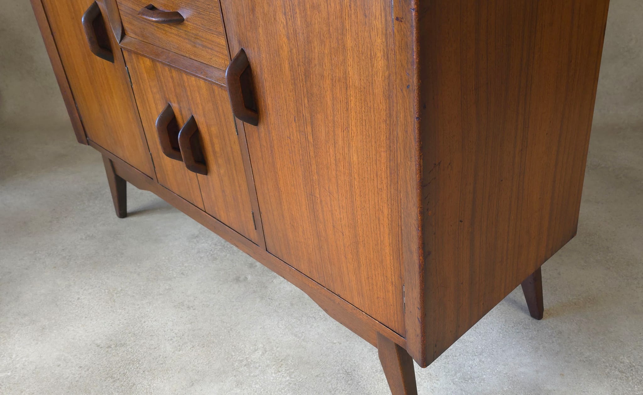 Mid Century Jentique Small Compact Teak Sideboard 1960s
