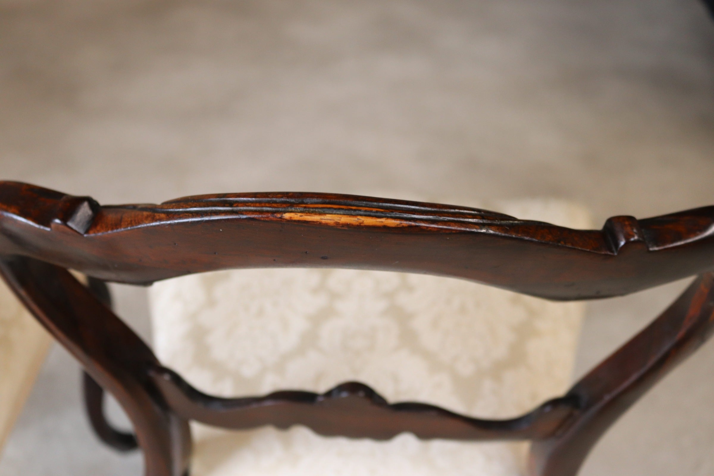 Set Of 4 Antique Victorian Rosewood Balloon Back Dining Chairs