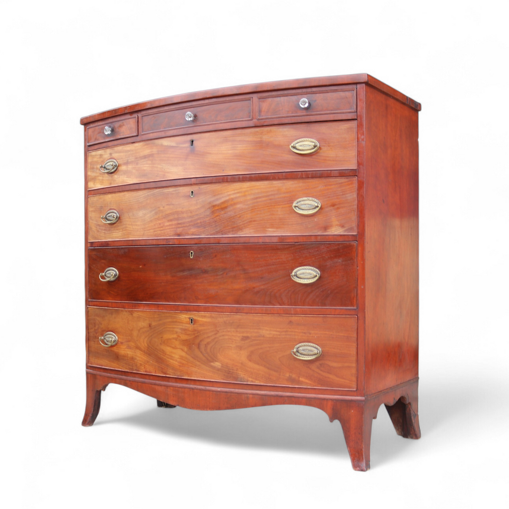 Antique Late Georigian Bow Front Large Mahogany Chest Of Drawers - 19th Century