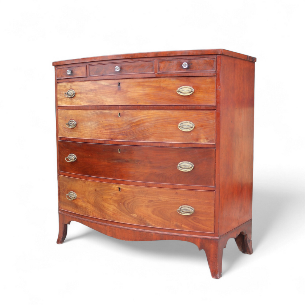 Antique Late Georigian Bow Front Large Mahogany Chest Of Drawers - 19th Century