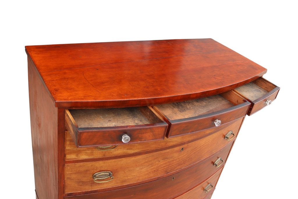 Antique Late Georigian Bow Front Large Mahogany Chest Of Drawers - 19th Century