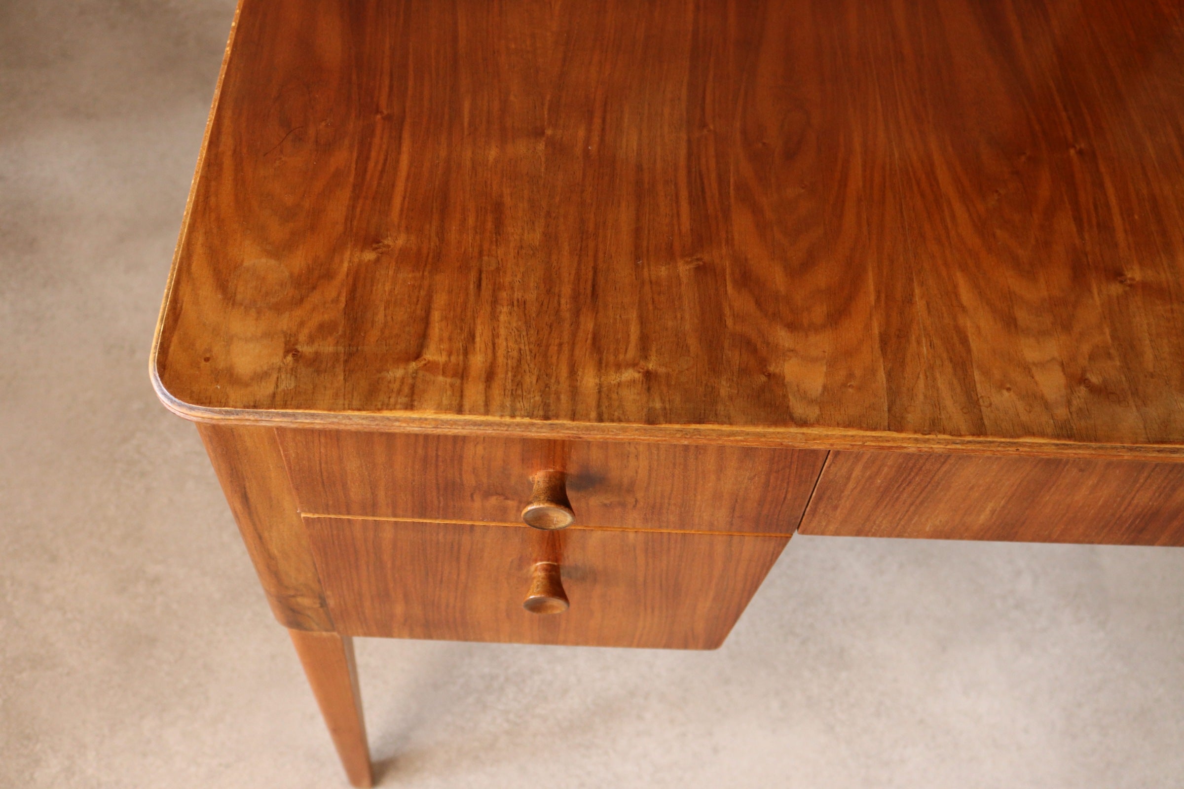 Mid Century Gordon Russell Walnut Dressing Table 1950s