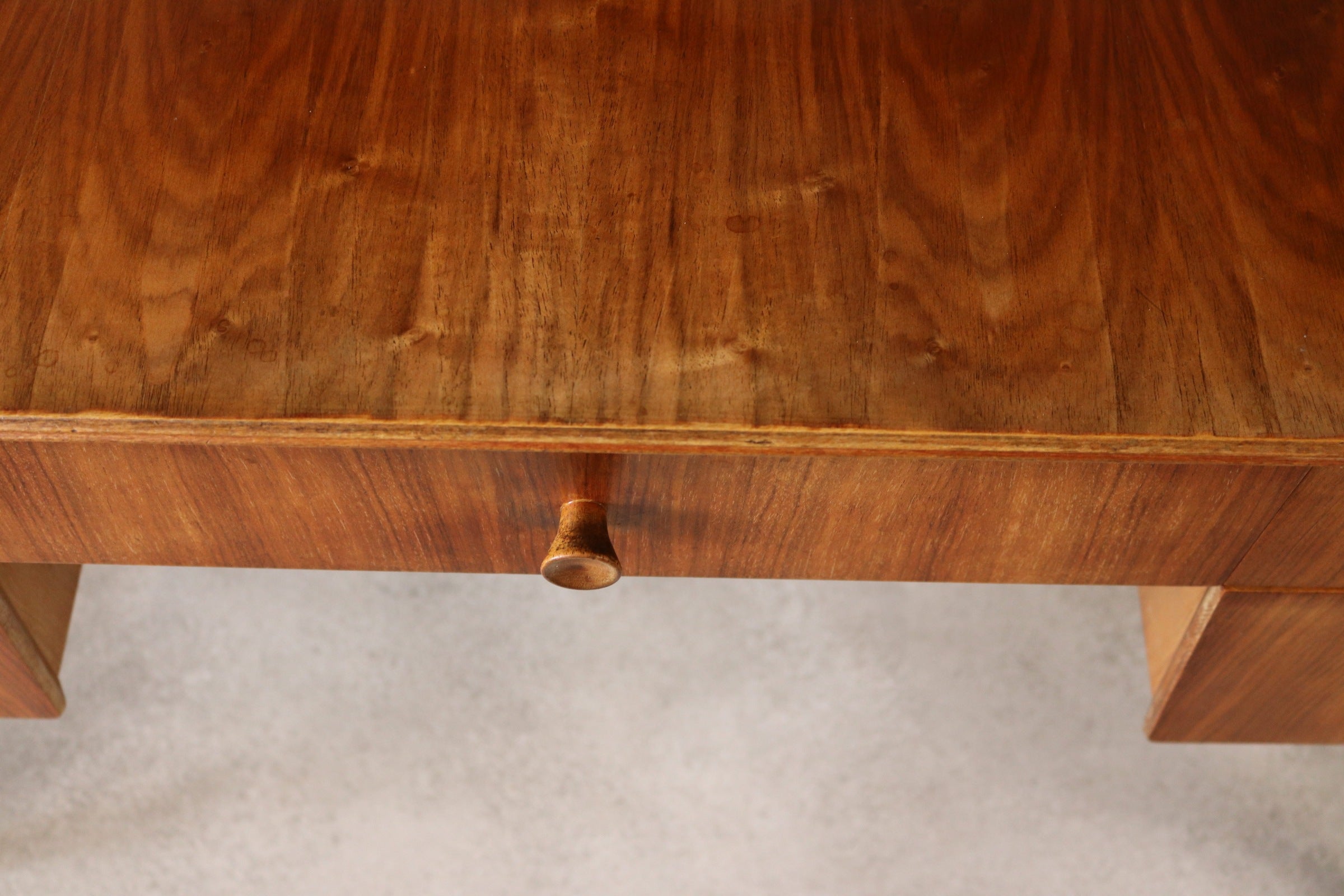 Mid Century Gordon Russell Walnut Dressing Table 1950s
