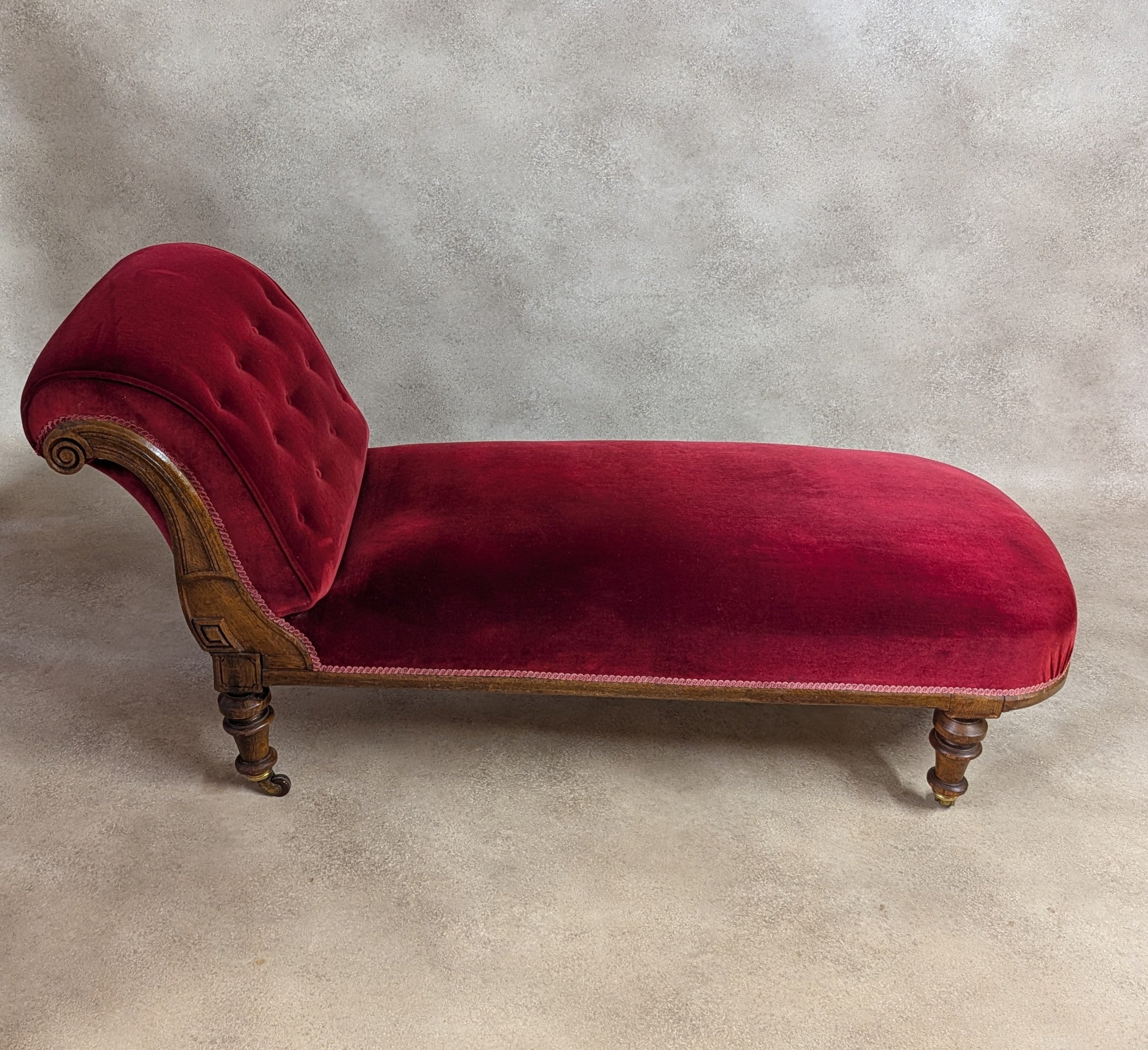 Victorian Scroll End Antique Chaise Longue Oak Lounge Sofa Day Bed