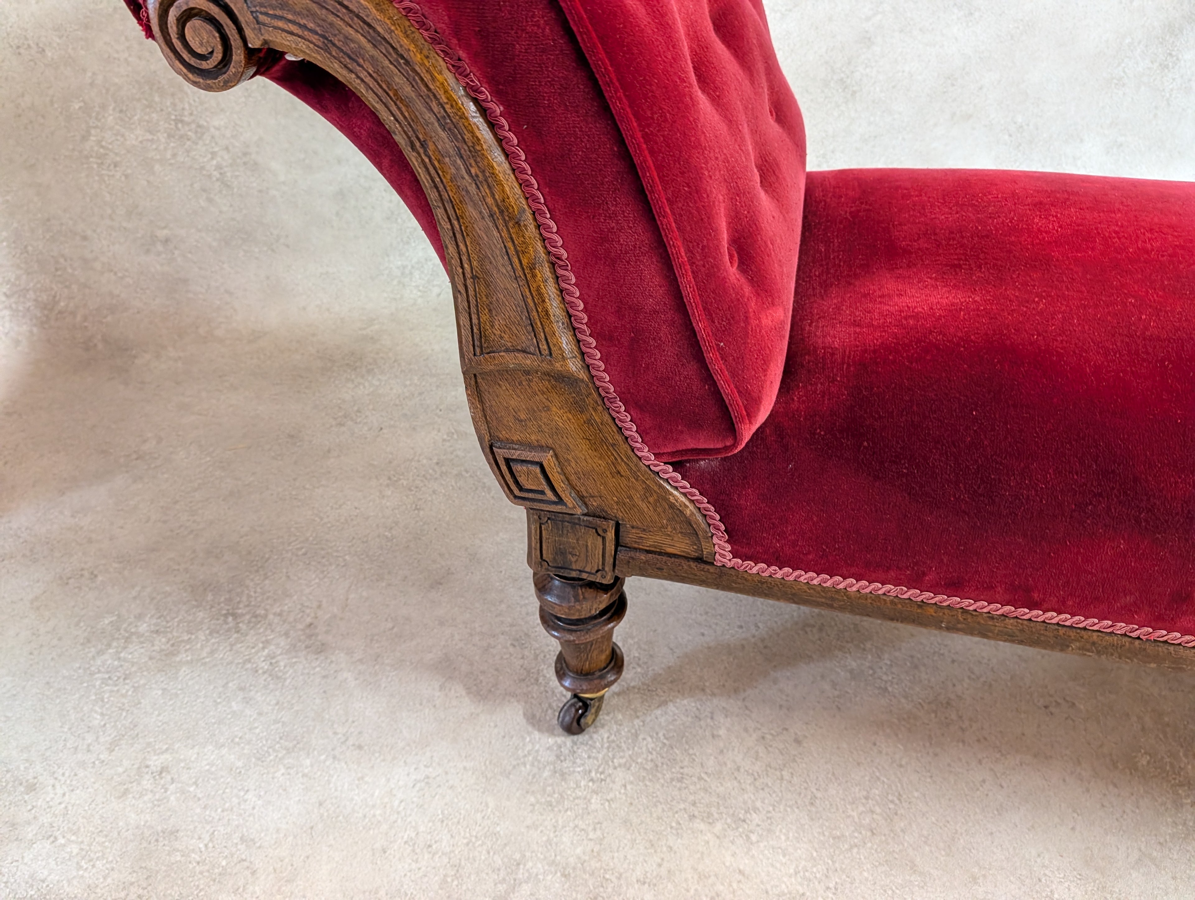 Victorian Scroll End Antique Chaise Longue Oak Lounge Sofa Day Bed