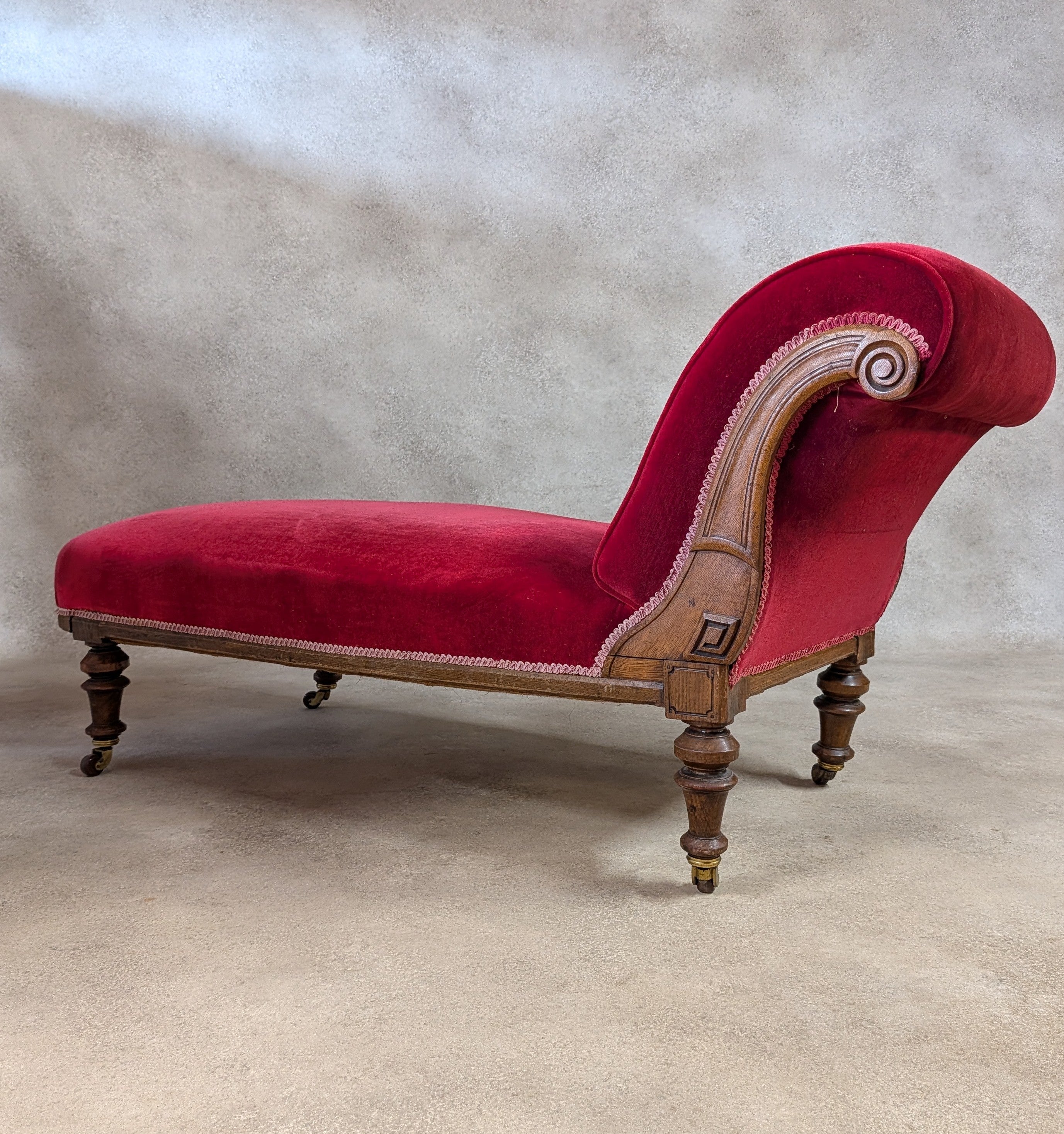Victorian Scroll End Antique Chaise Longue Oak Lounge Sofa Day Bed