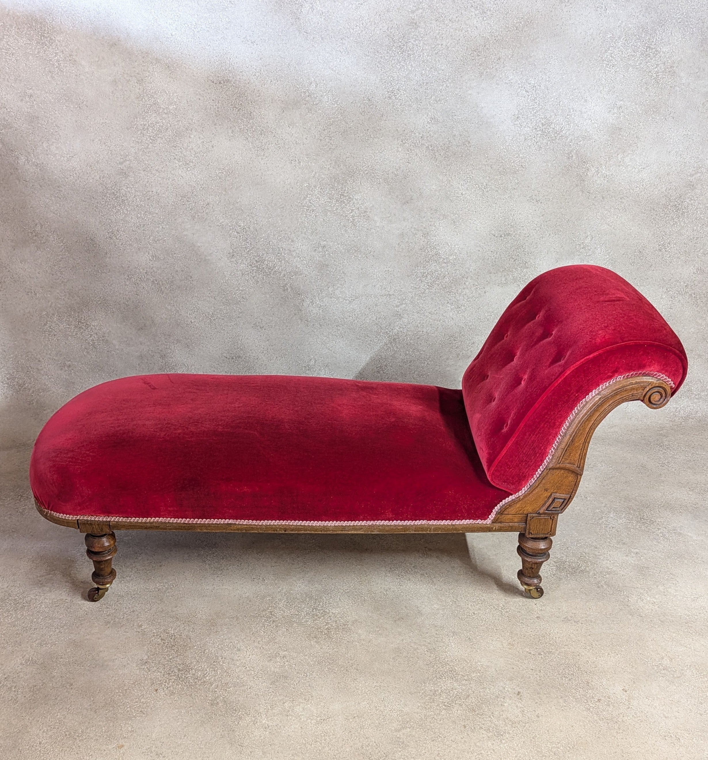 Victorian Scroll End Antique Chaise Longue Oak Lounge Sofa Day Bed