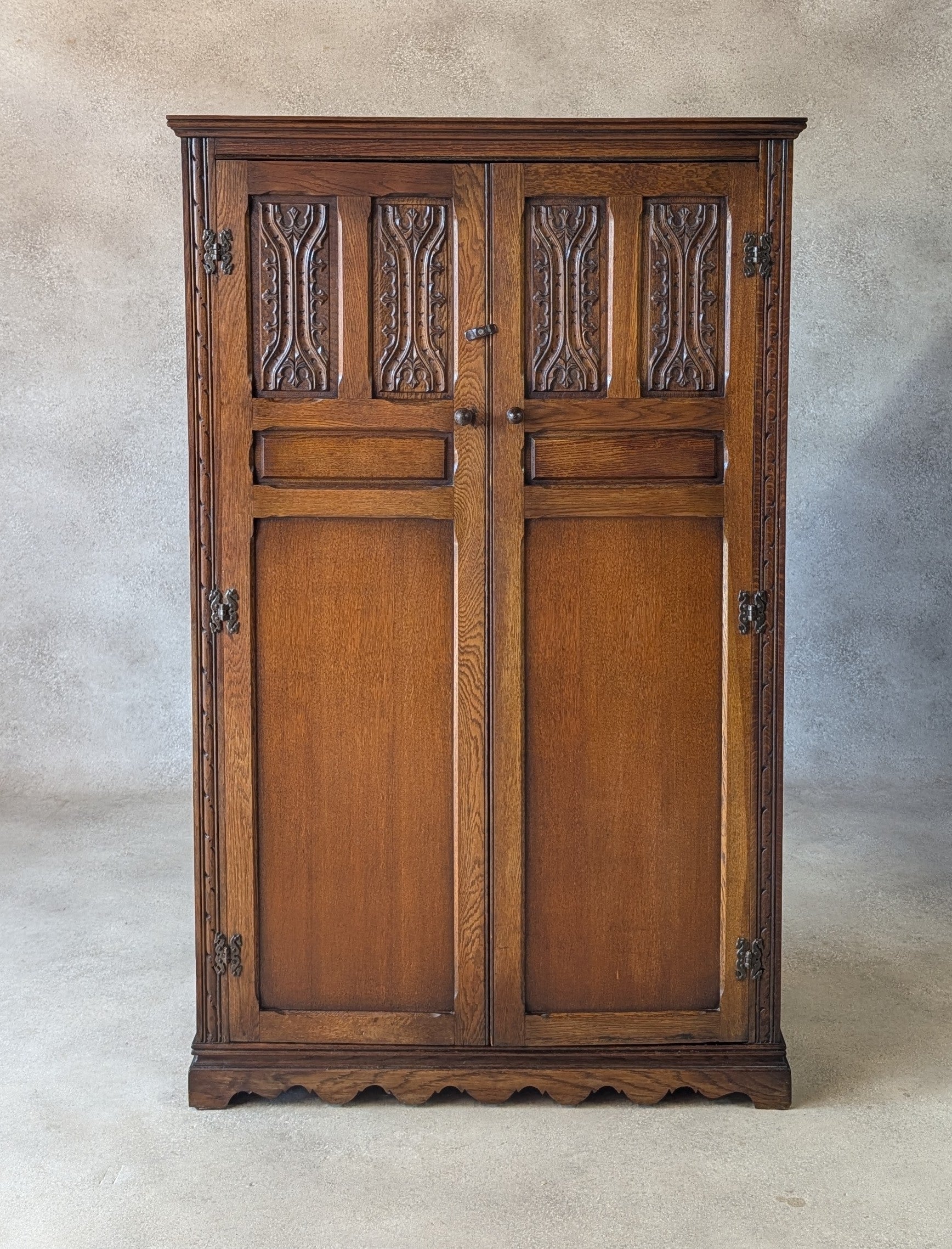 Wood Bros 'Old Charm' Oak Compact Gentleman's Fitted Wardrobe / Hall Robe