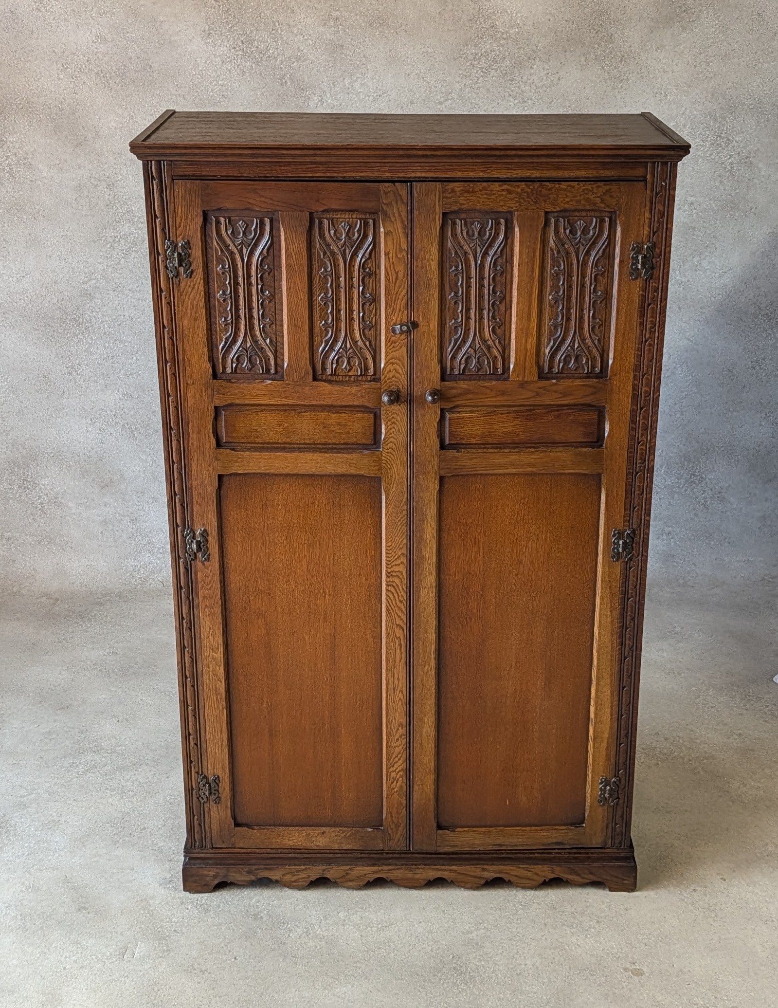 Wood Bros 'Old Charm' Oak Compact Gentleman's Fitted Wardrobe / Hall Robe