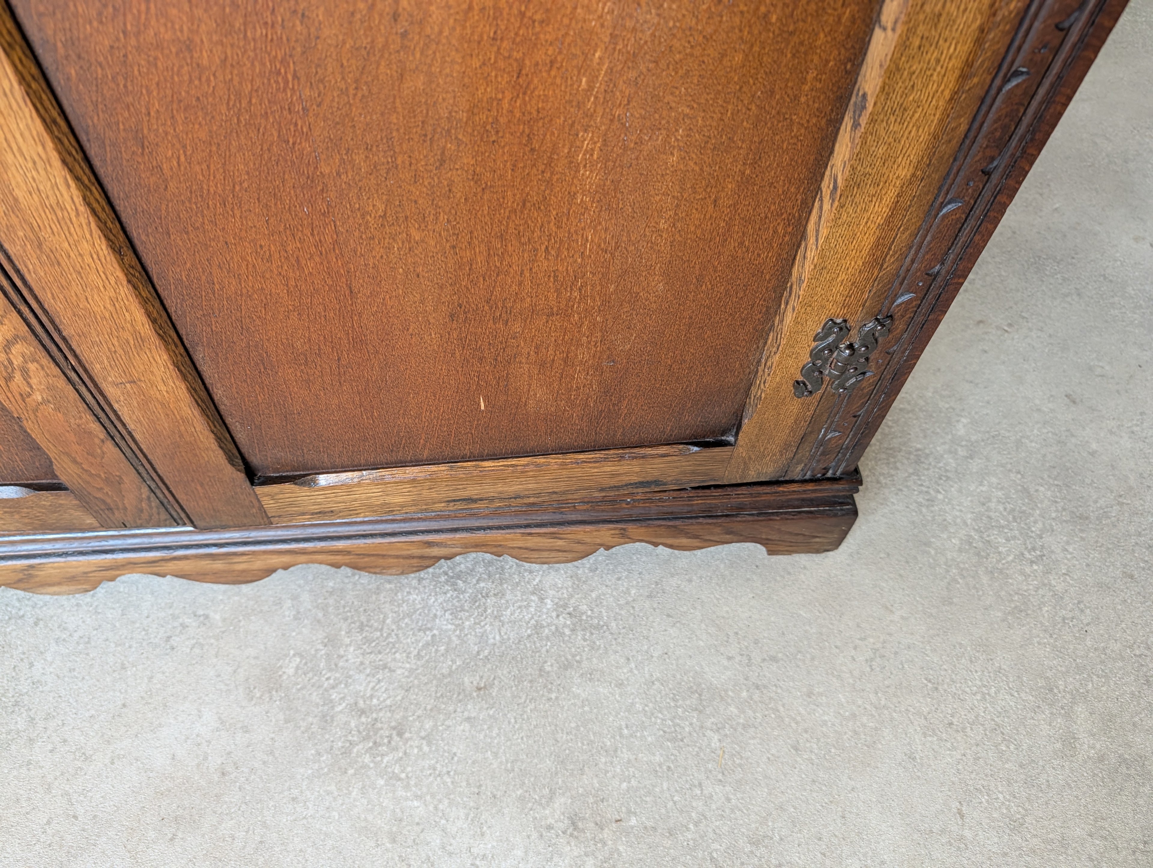 Wood Bros 'Old Charm' Oak Compact Gentleman's Fitted Wardrobe / Hall Robe