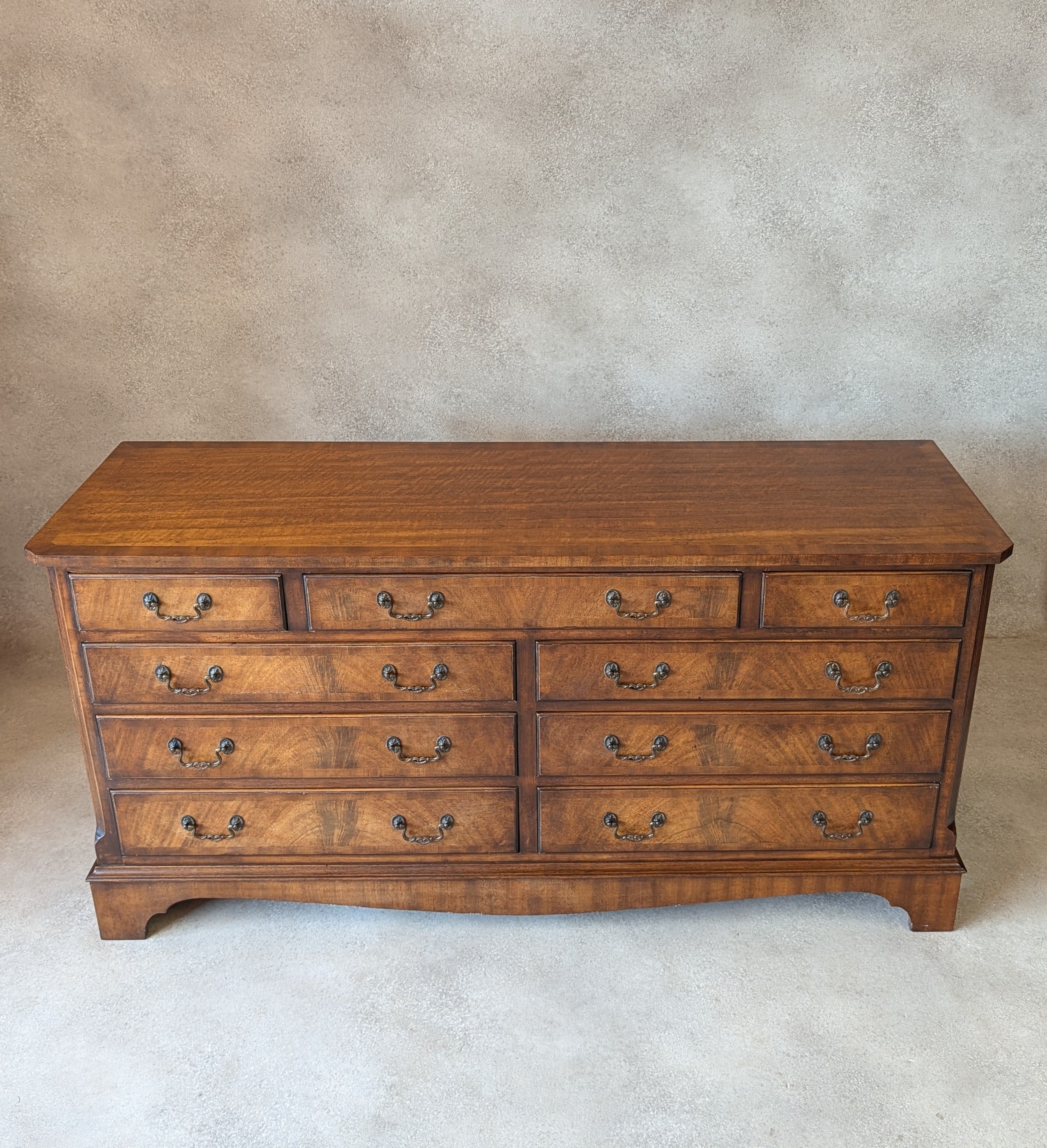 Bevan Funnell Reprodux Mahogany Walnut Chest of Drawers/Sideboard Georgian Style