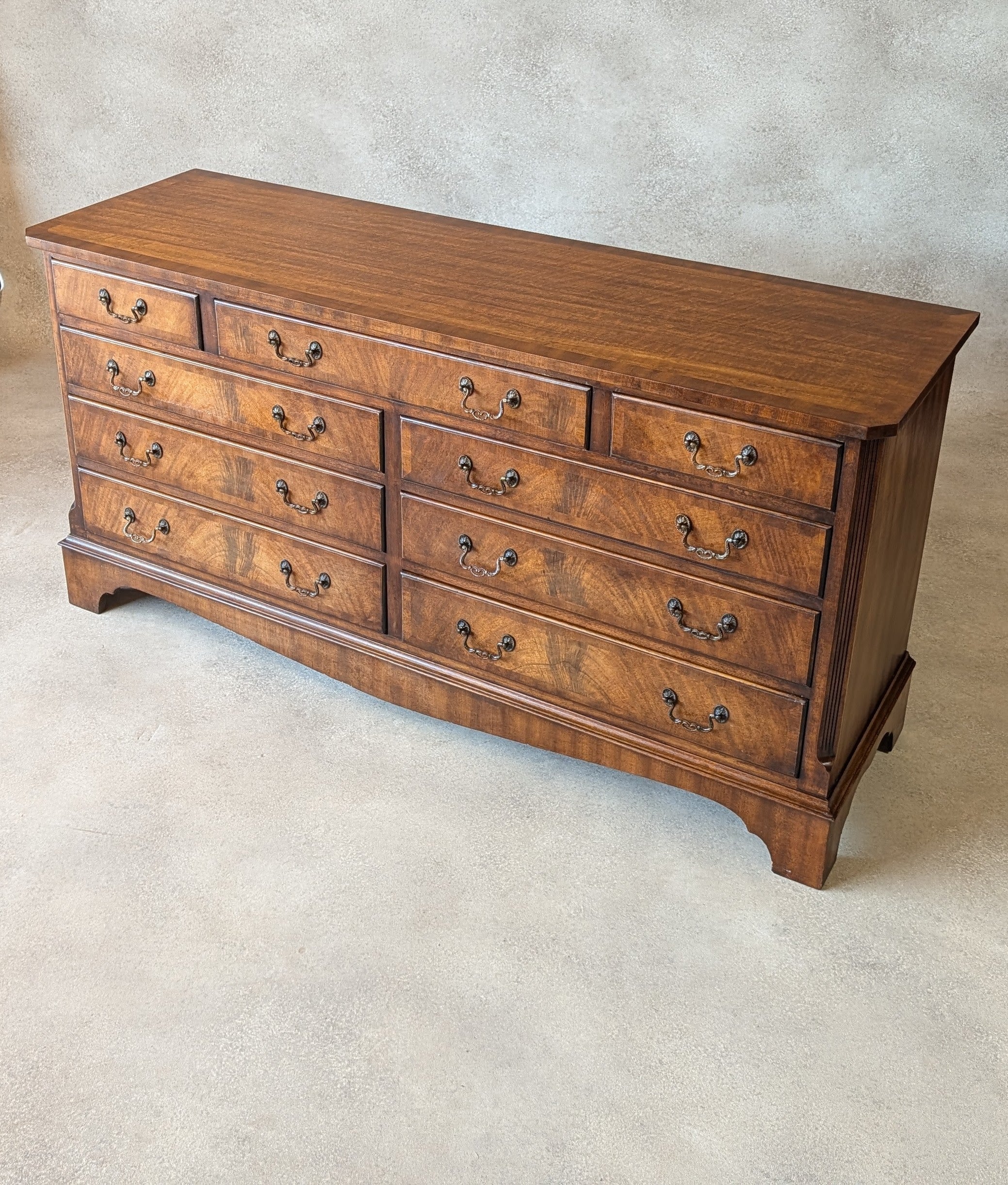 Bevan Funnell Reprodux Mahogany Walnut Chest of Drawers/Sideboard Georgian Style
