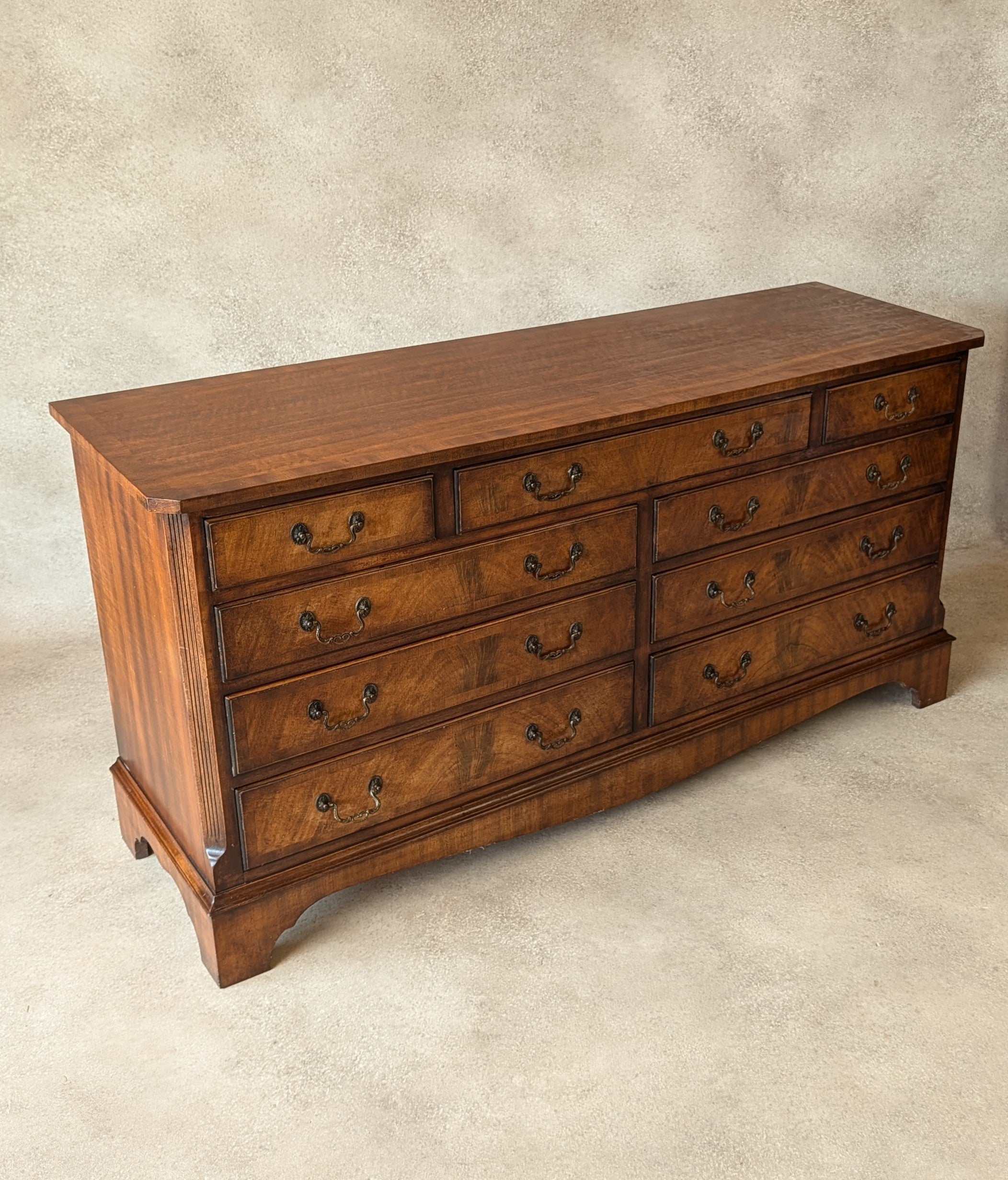 Bevan Funnell Reprodux Mahogany Walnut Chest of Drawers/Sideboard Georgian Style