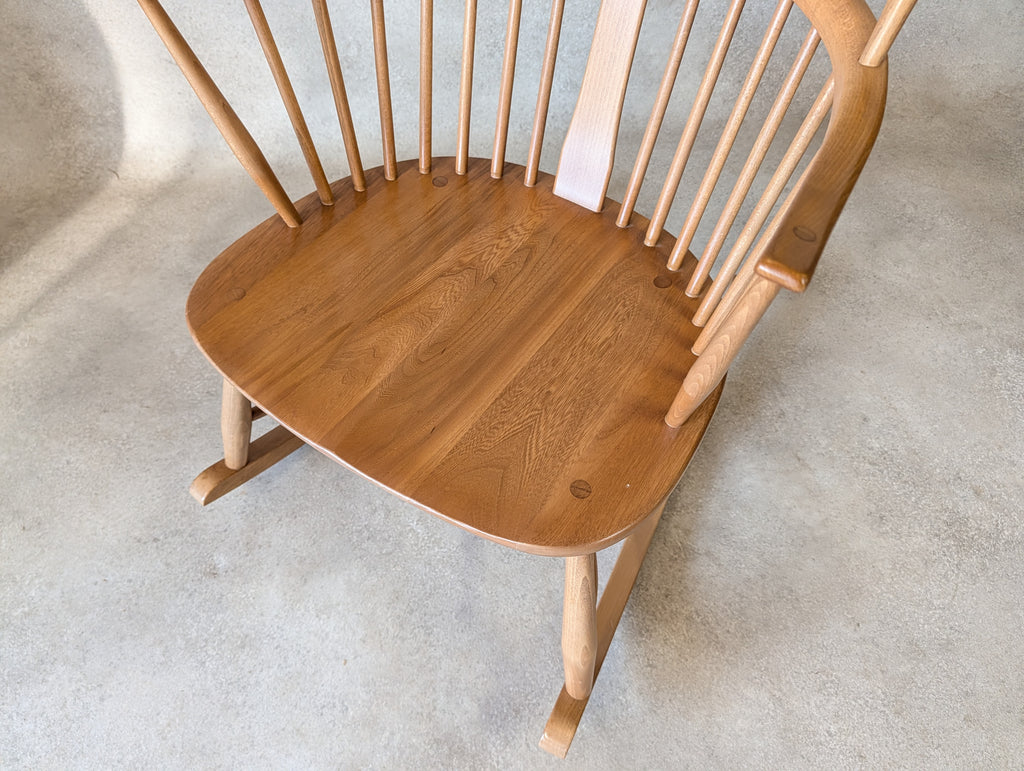 Ercol Chairmakers Rocking Chair With Crinoline Stretcher - Light Ash