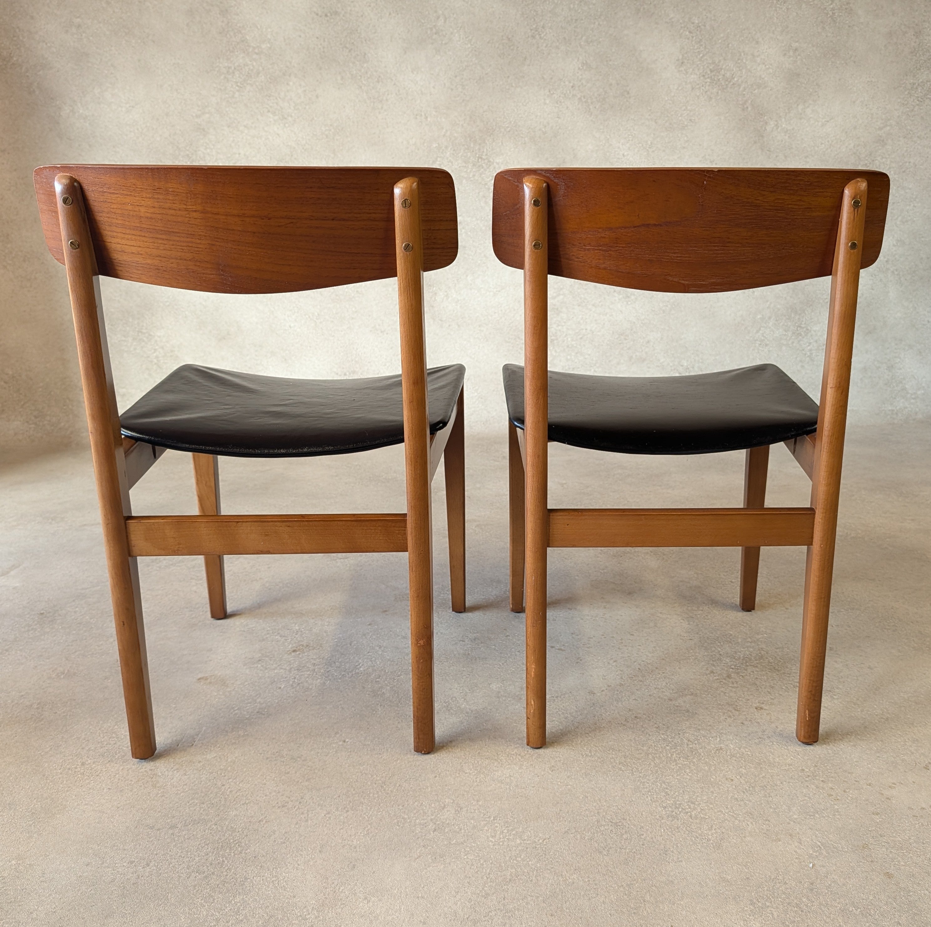 Set Of 4 Mid Century Curved Back Dining Chairs With Black Vinyl Seat -1960s