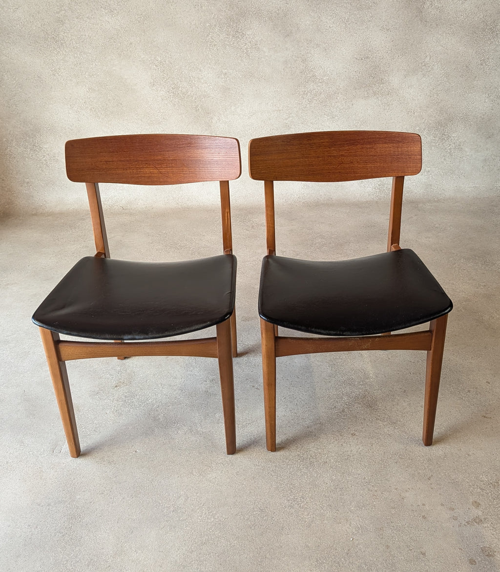 Set Of 4 Mid Century Curved Back Dining Chairs With Black Vinyl Seat -1960s