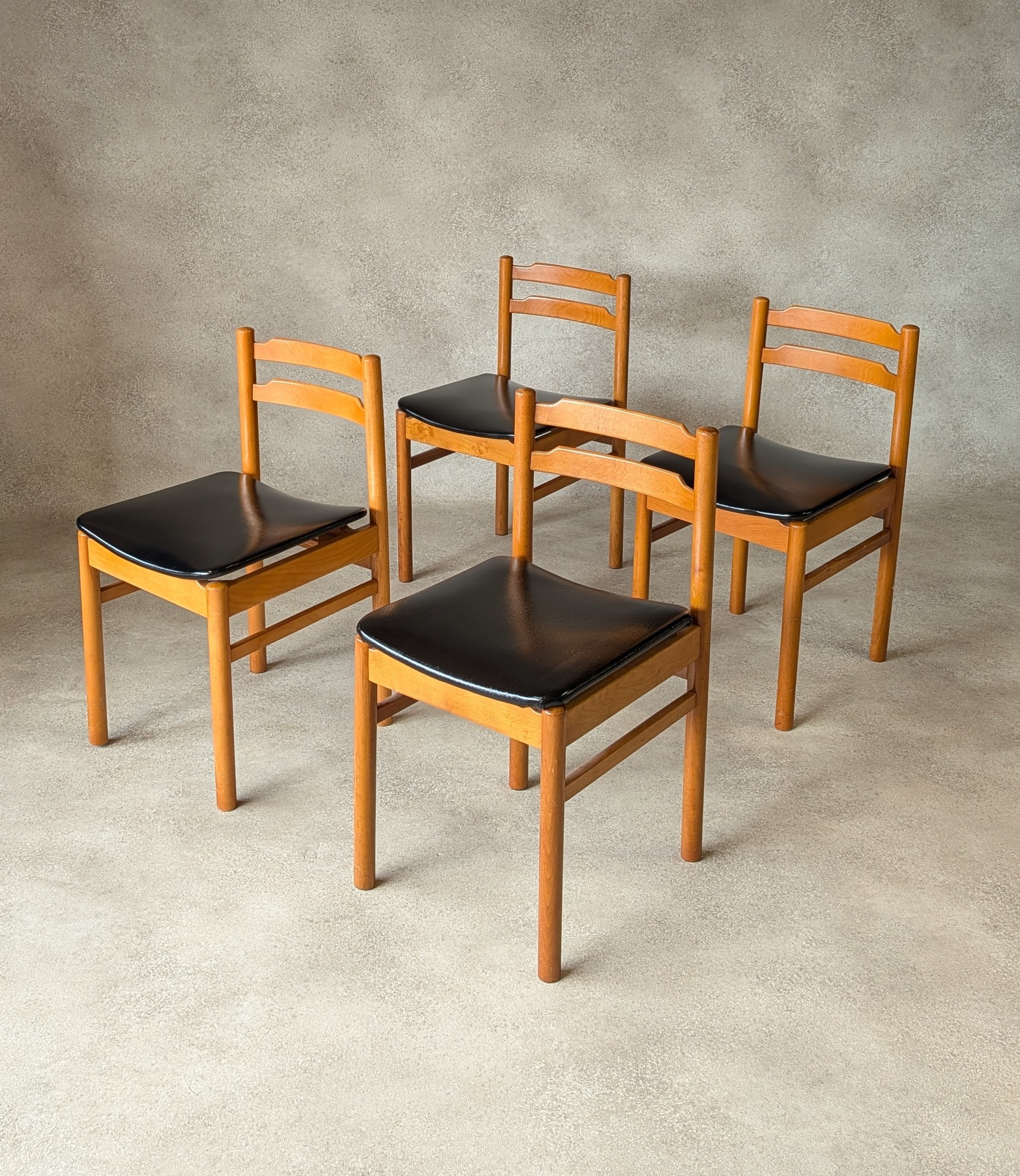 Set of 4 Mid Century Scandinavian Style Beech & Black Vinyl Dining Chairs 1960s