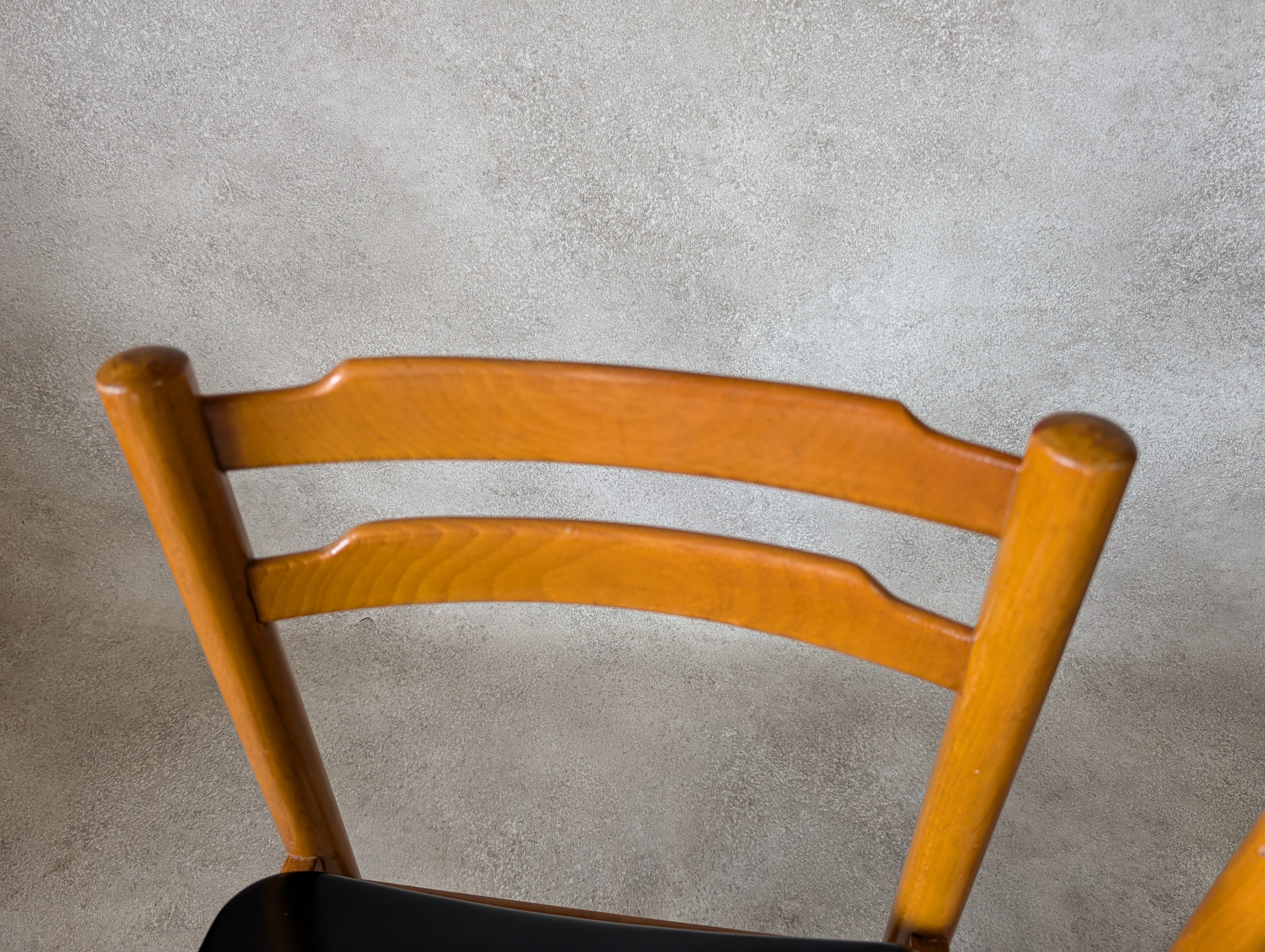 Set of 4 Mid Century Scandinavian Style Beech & Black Vinyl Dining Chairs 1960s