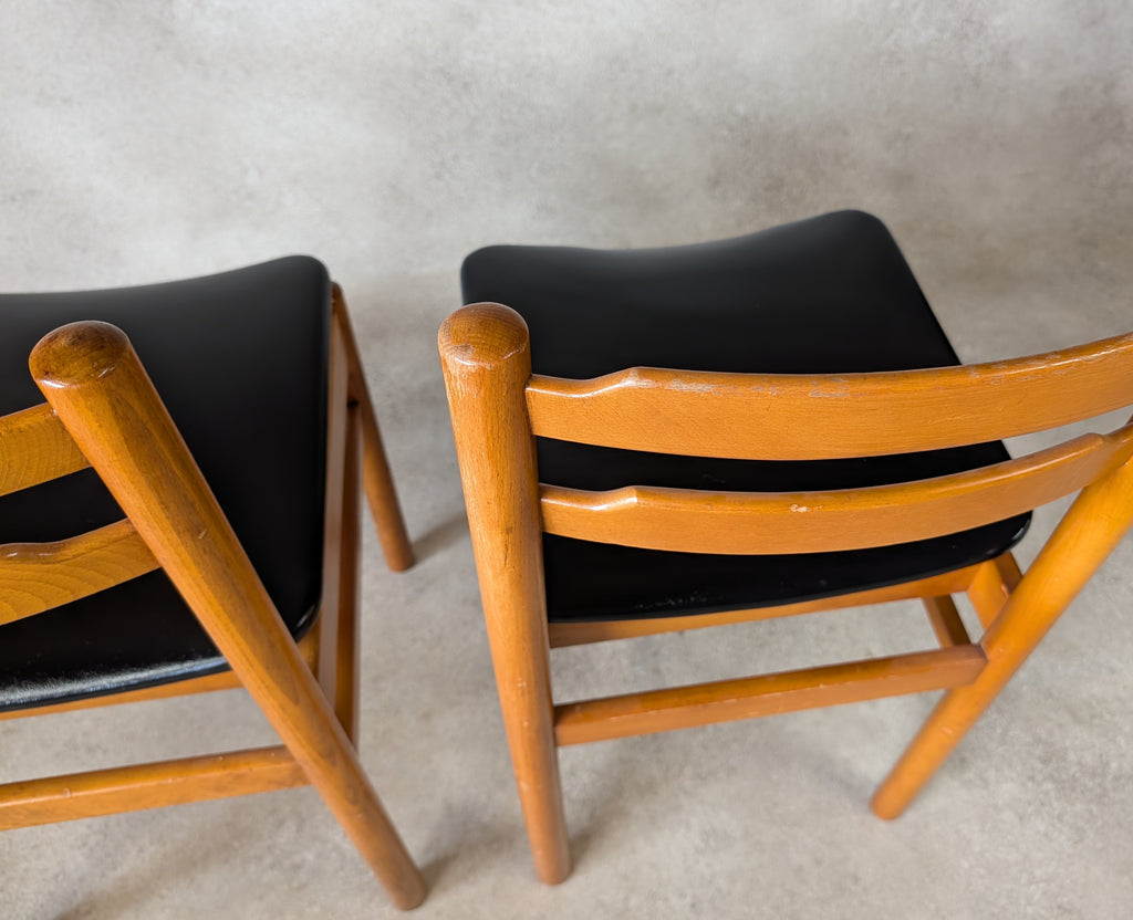 Set of 4 Mid Century Scandinavian Style Beech & Black Vinyl Dining Chairs 1960s