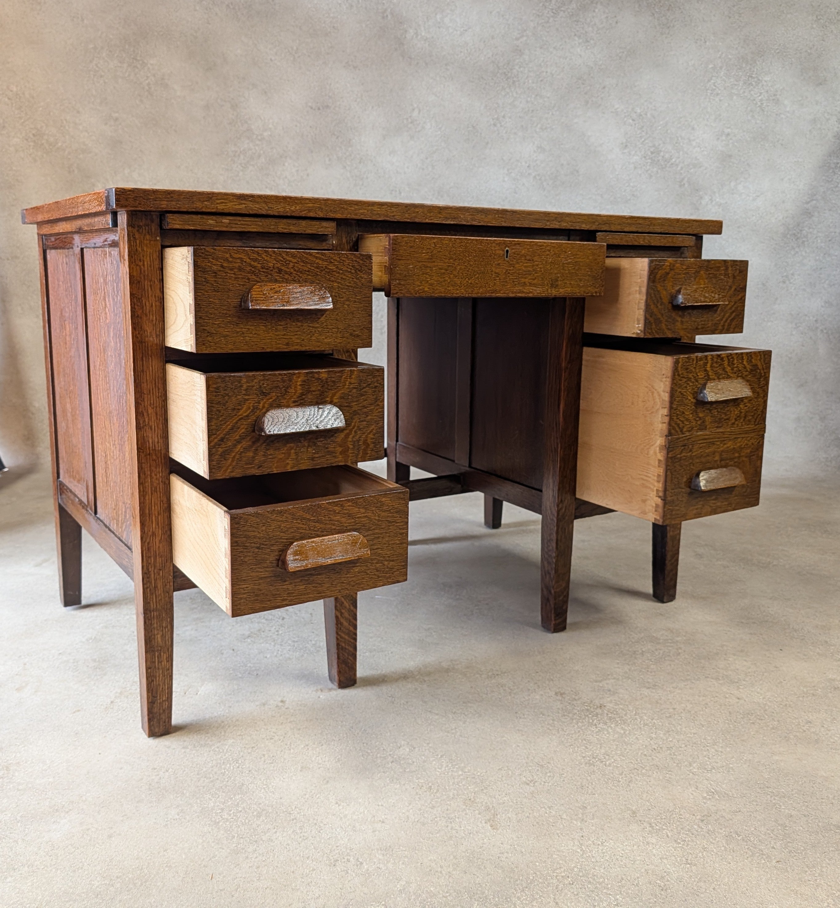 Early 20th Century Vintage Oak Double Pedestal Teachers Desk