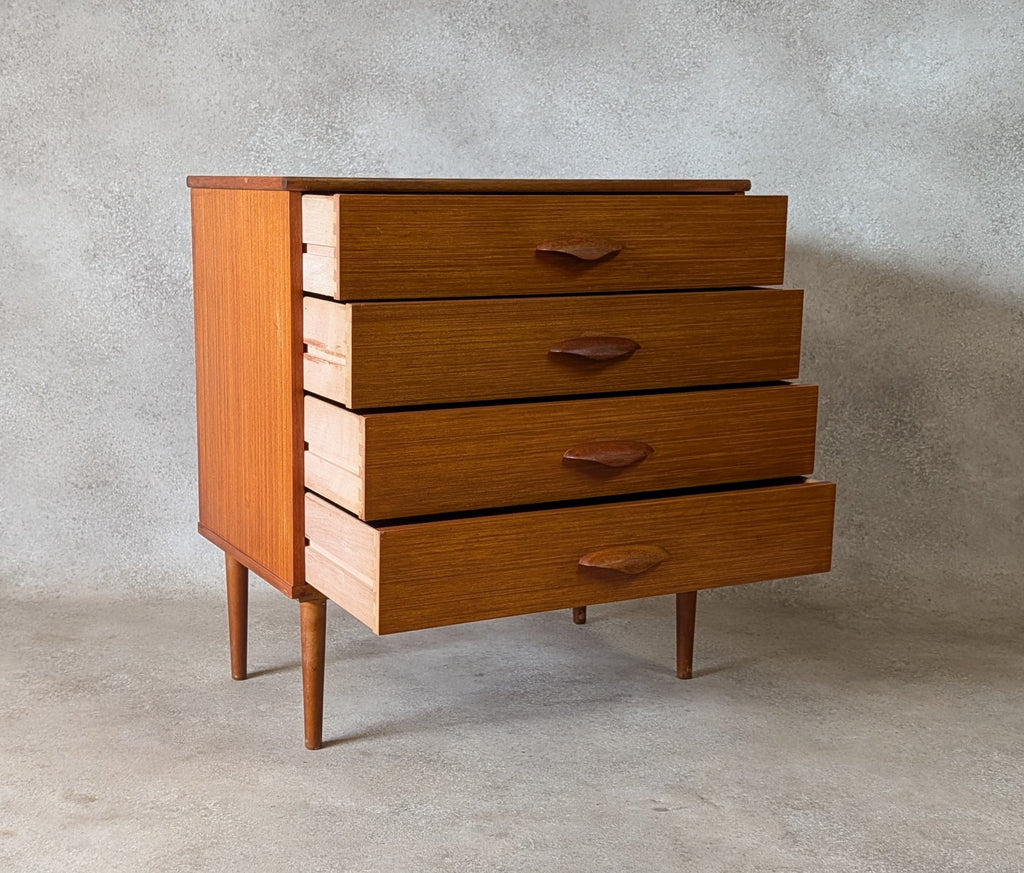 Mid Century Teak Small Chest Of Drawers Vintage 4 Drawer Chest 1960s/70s
