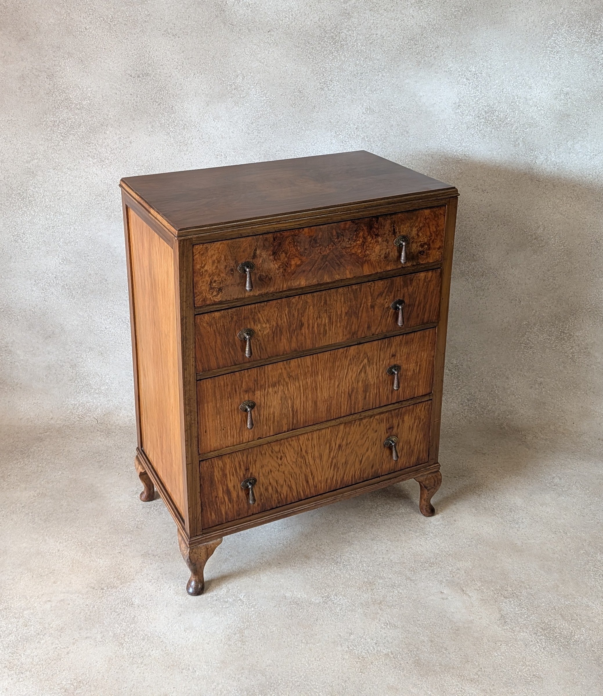 Vintage Art Deco / Queen Anne Style Burr Walnut Chest Of Drawers 1930s