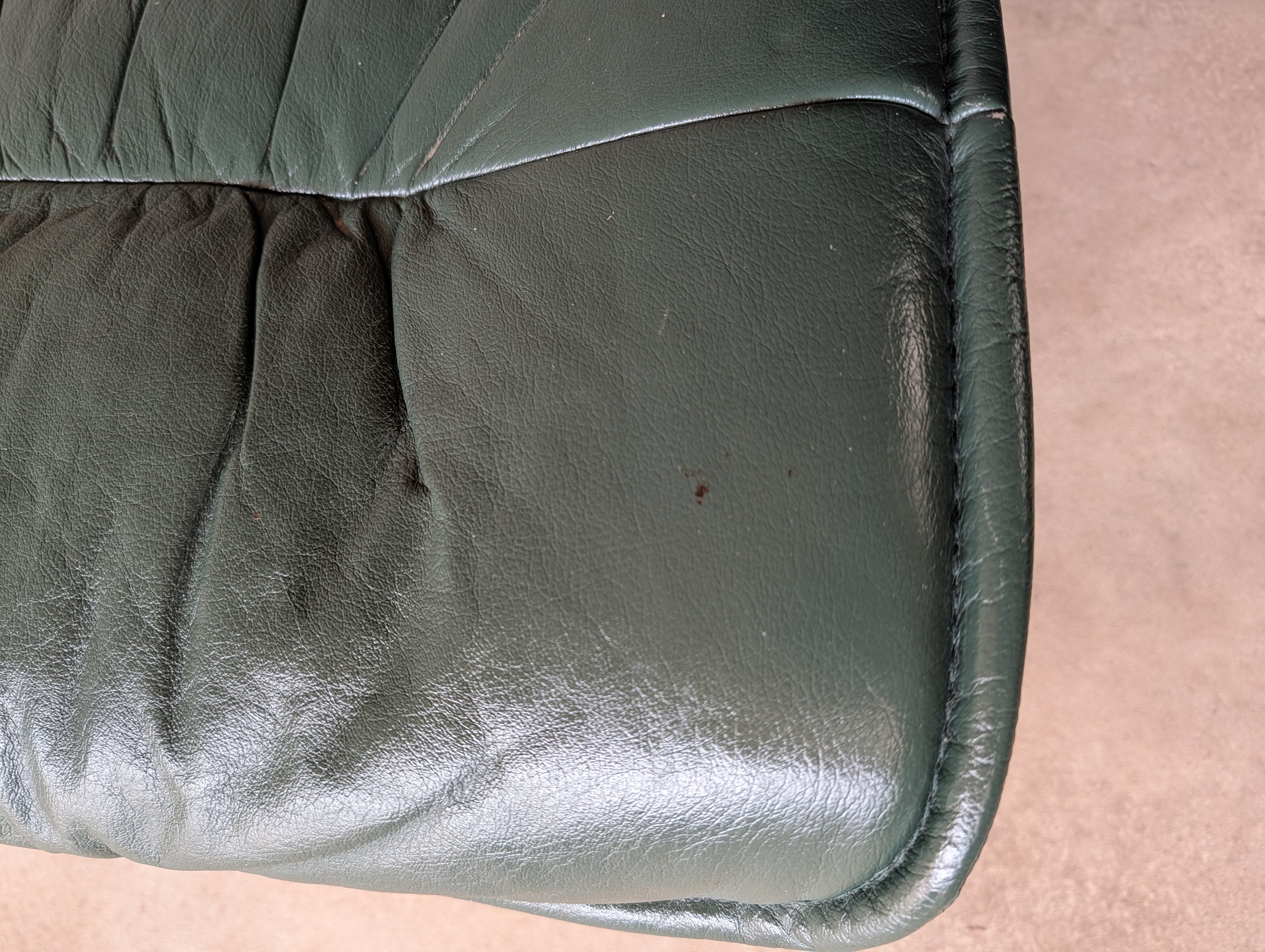 Vintage Ekornes Stressless Green Leather Recliner Armchair With Footstool