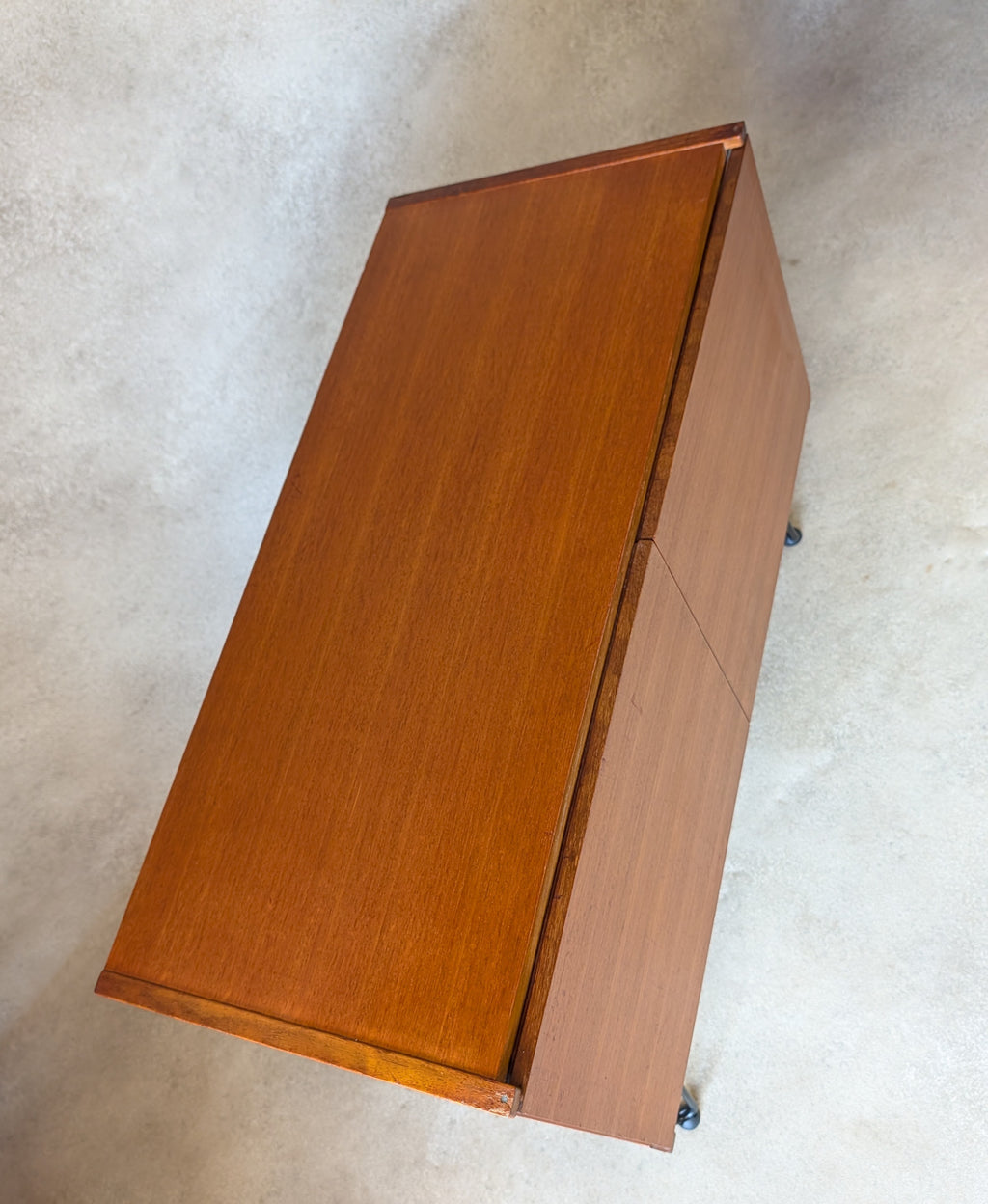 Mid Century Beaver & Tapley Teak Record Cabinet /Media Cupboard On Hair Pin Legs