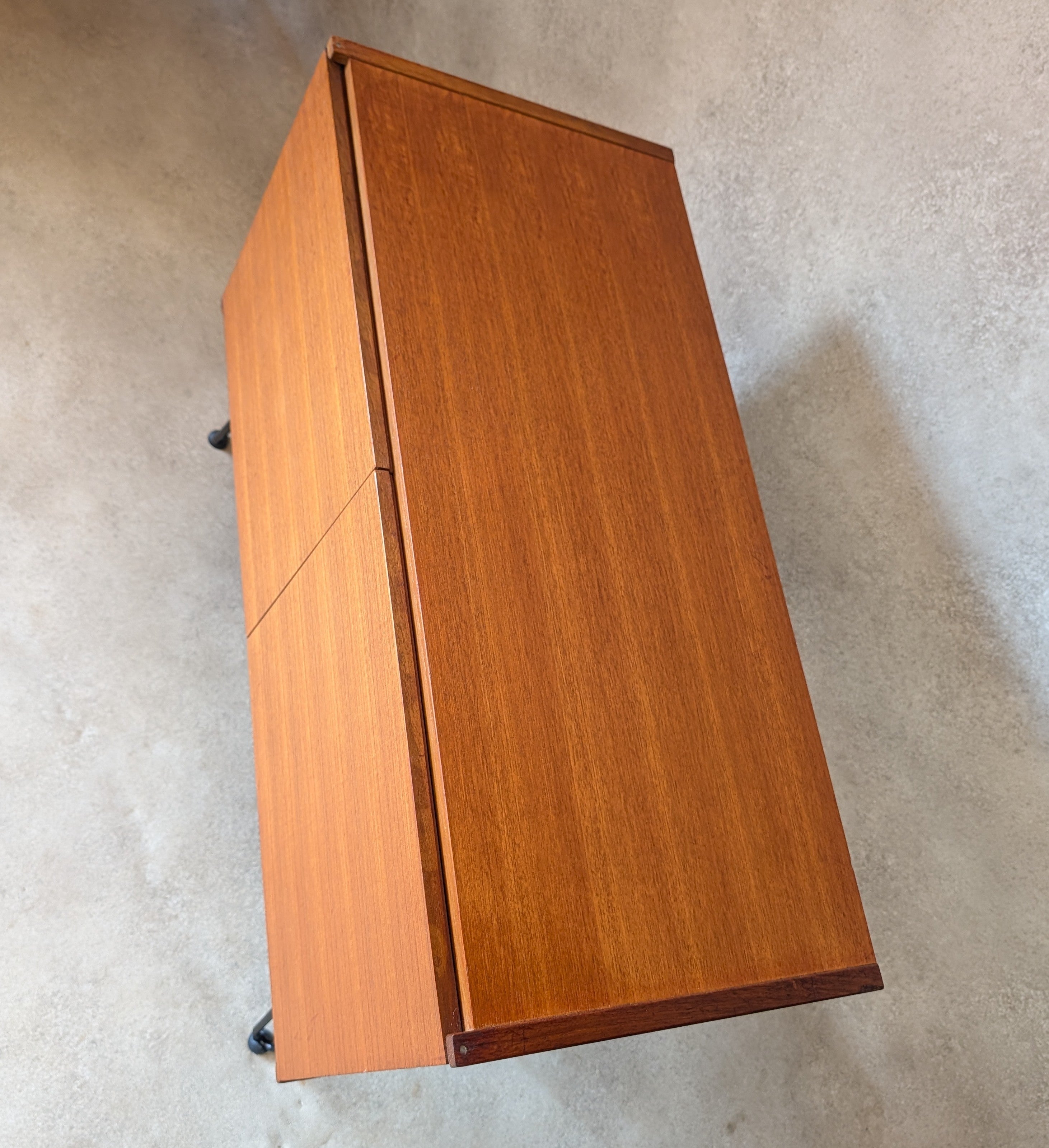 Mid Century Beaver & Tapley Teak Record Cabinet /Media Cupboard On Hair Pin Legs
