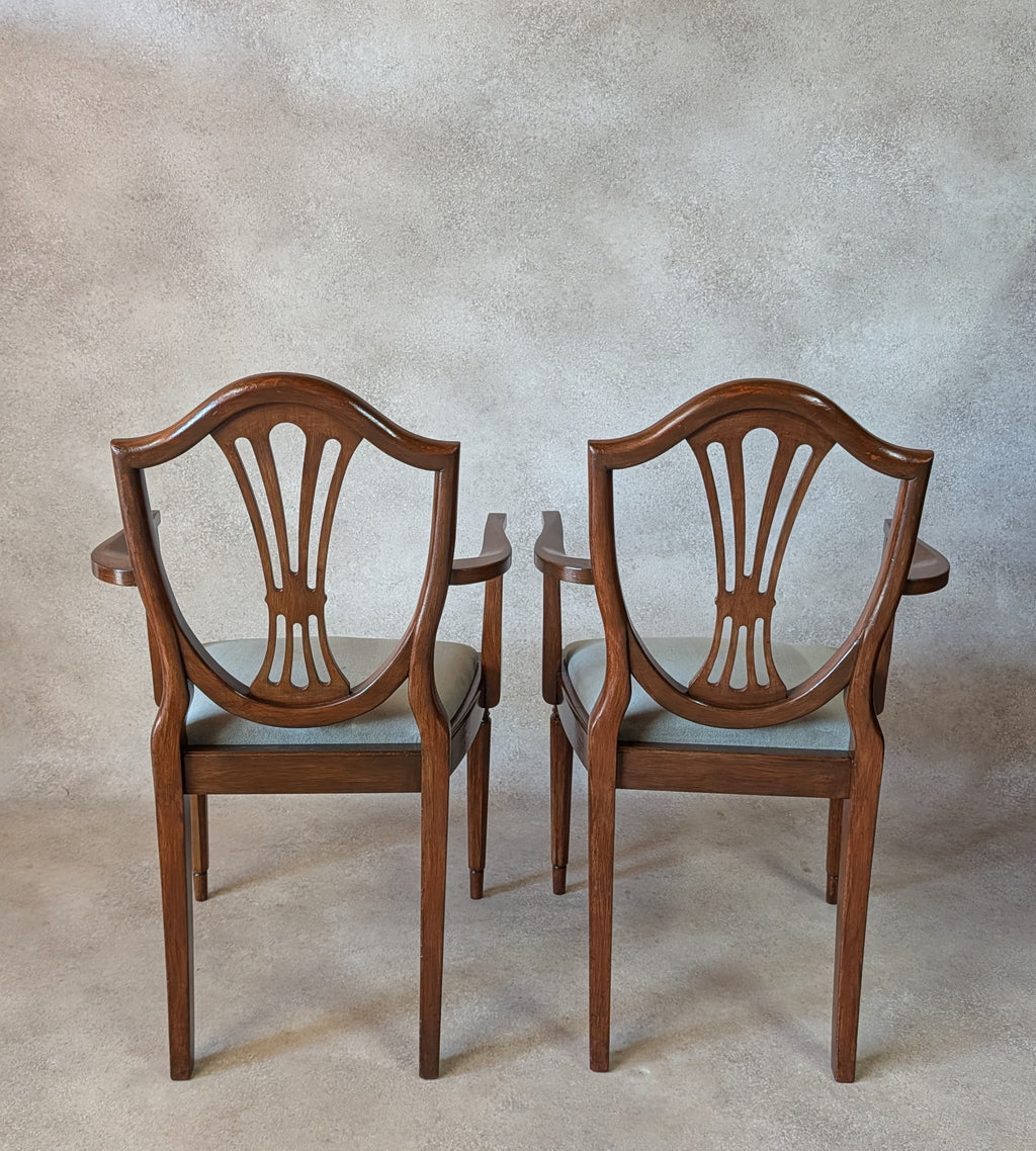 Set Of 6 Vintage Mahogany Hepplewhite Style Shield Back Dining Chairs