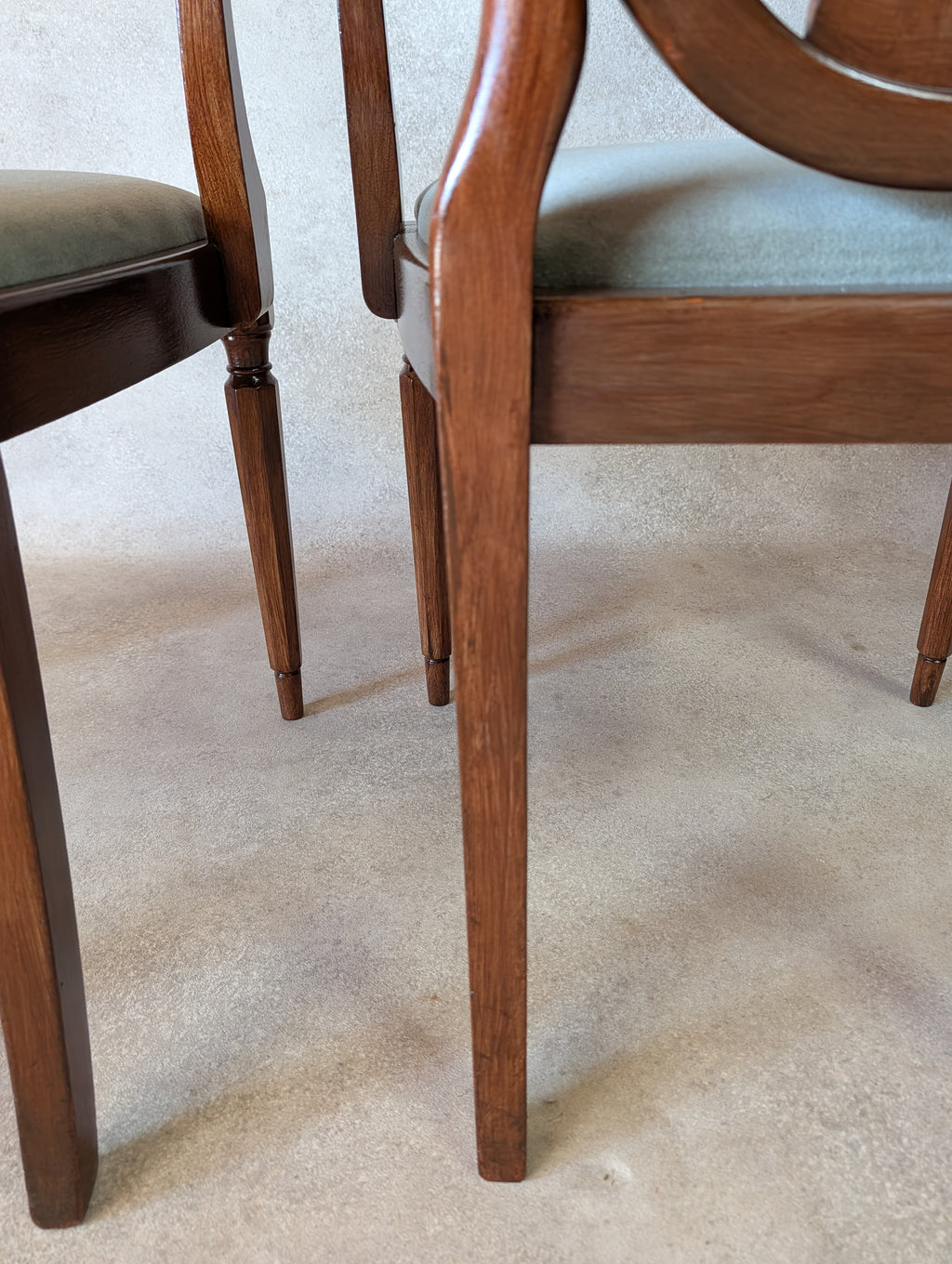 Set Of 6 Vintage Mahogany Hepplewhite Style Shield Back Dining Chairs