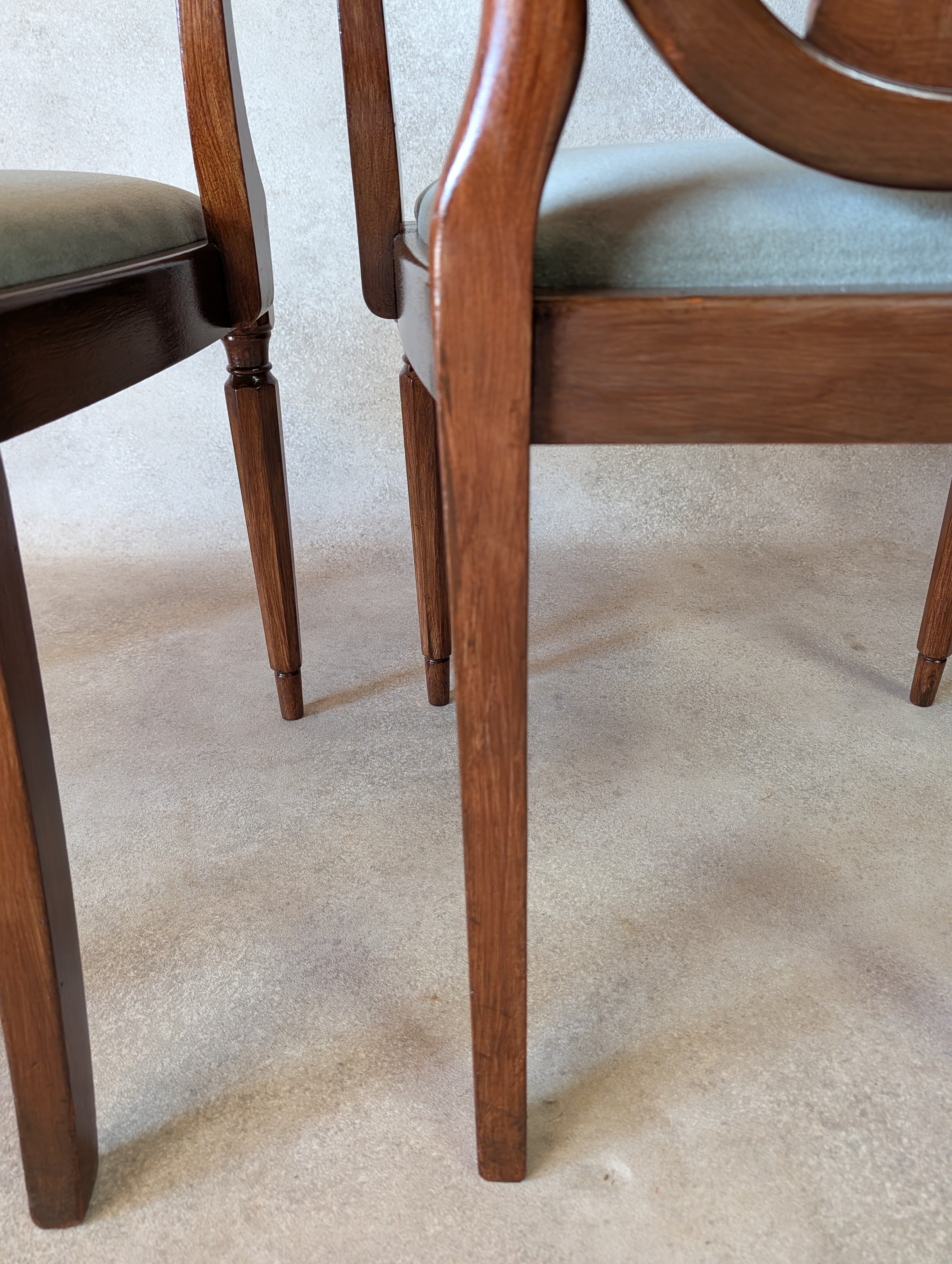 Set Of 6 Vintage Mahogany Hepplewhite Style Shield Back Dining Chairs