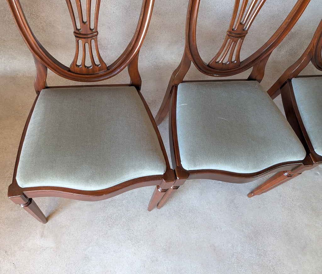 Set Of 6 Vintage Mahogany Hepplewhite Style Shield Back Dining Chairs