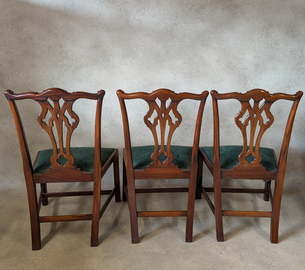 Vintage Set Of 8 Mahogany Chippendale Style Dining Chairs Includes 2 Carvers