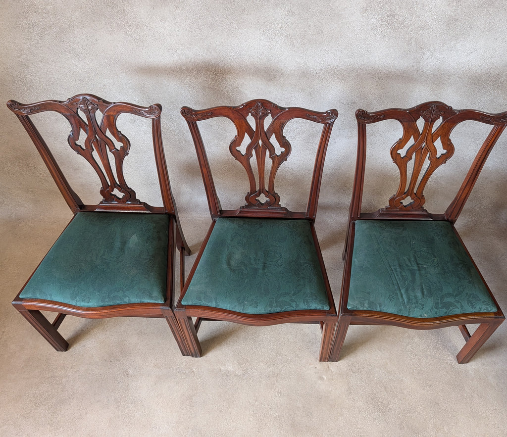 Vintage Set Of 8 Mahogany Chippendale Style Dining Chairs Includes 2 Carvers