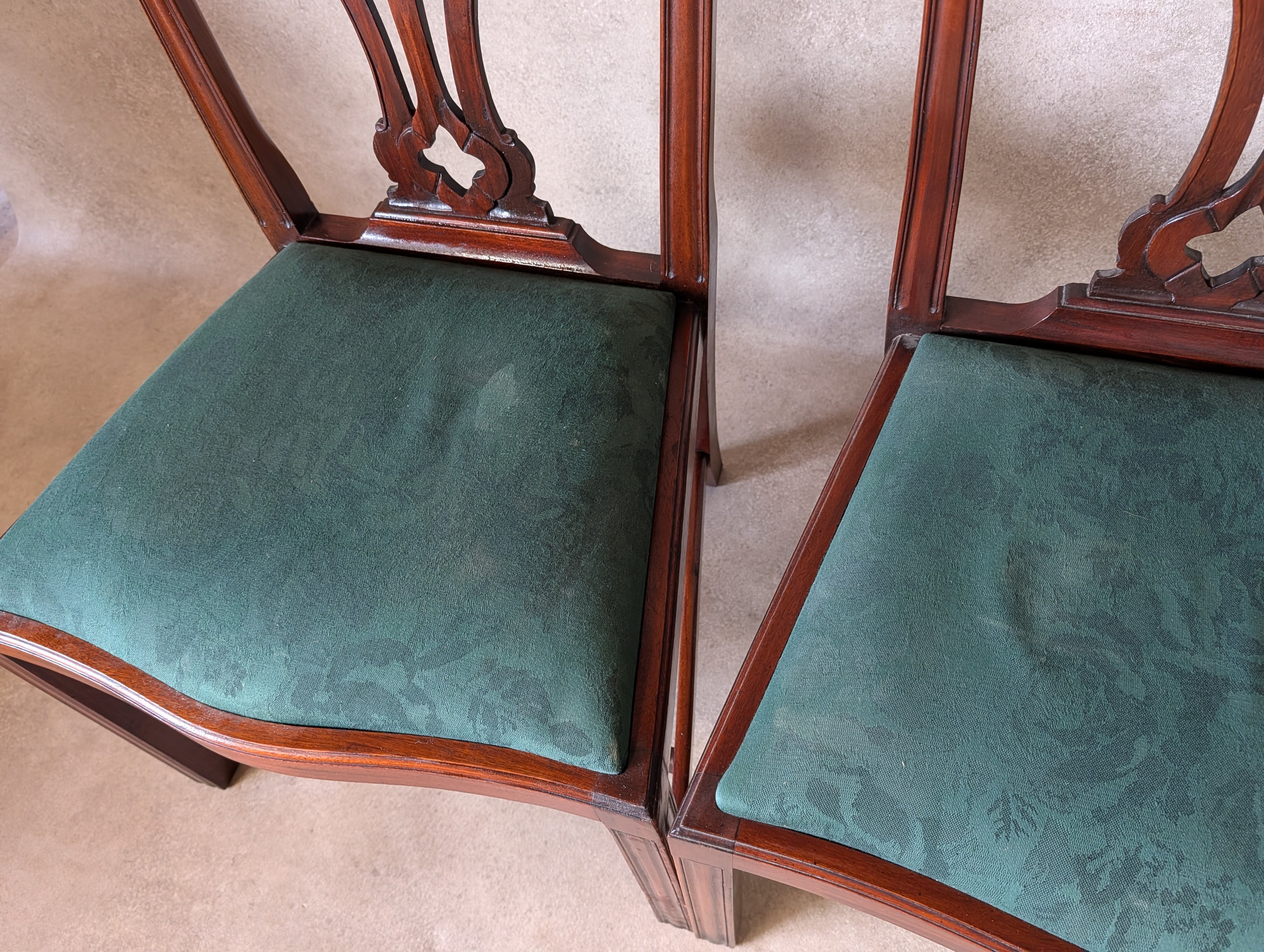 Vintage Set Of 8 Mahogany Chippendale Style Dining Chairs Includes 2 Carvers