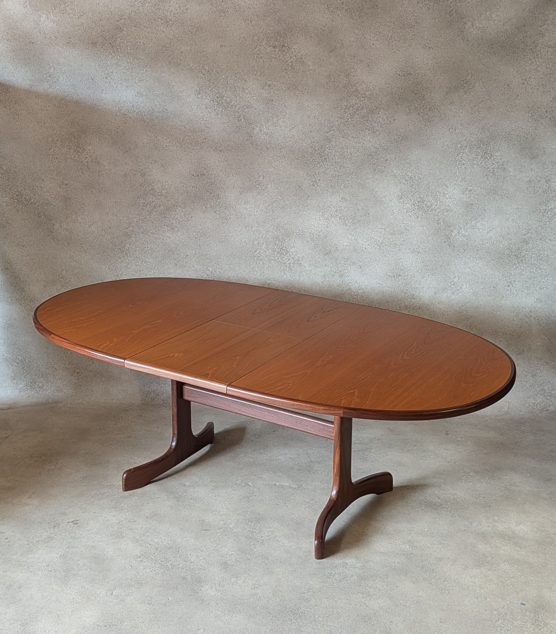 Mid Century G Plan Fresco Teak Extending Oval Dining Table - Vintage 1970s