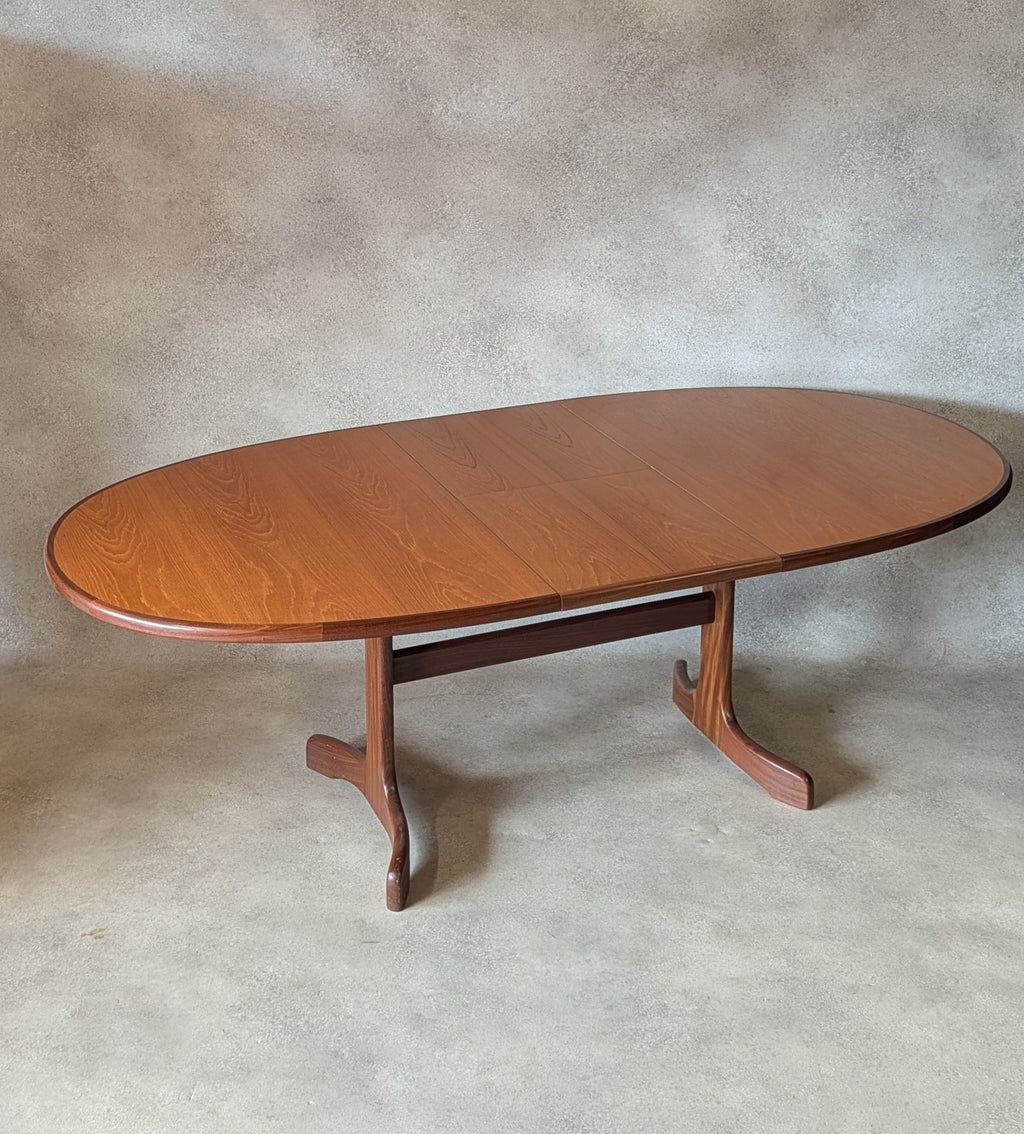 Mid Century G Plan Fresco Teak Extending Oval Dining Table - Vintage 1970s