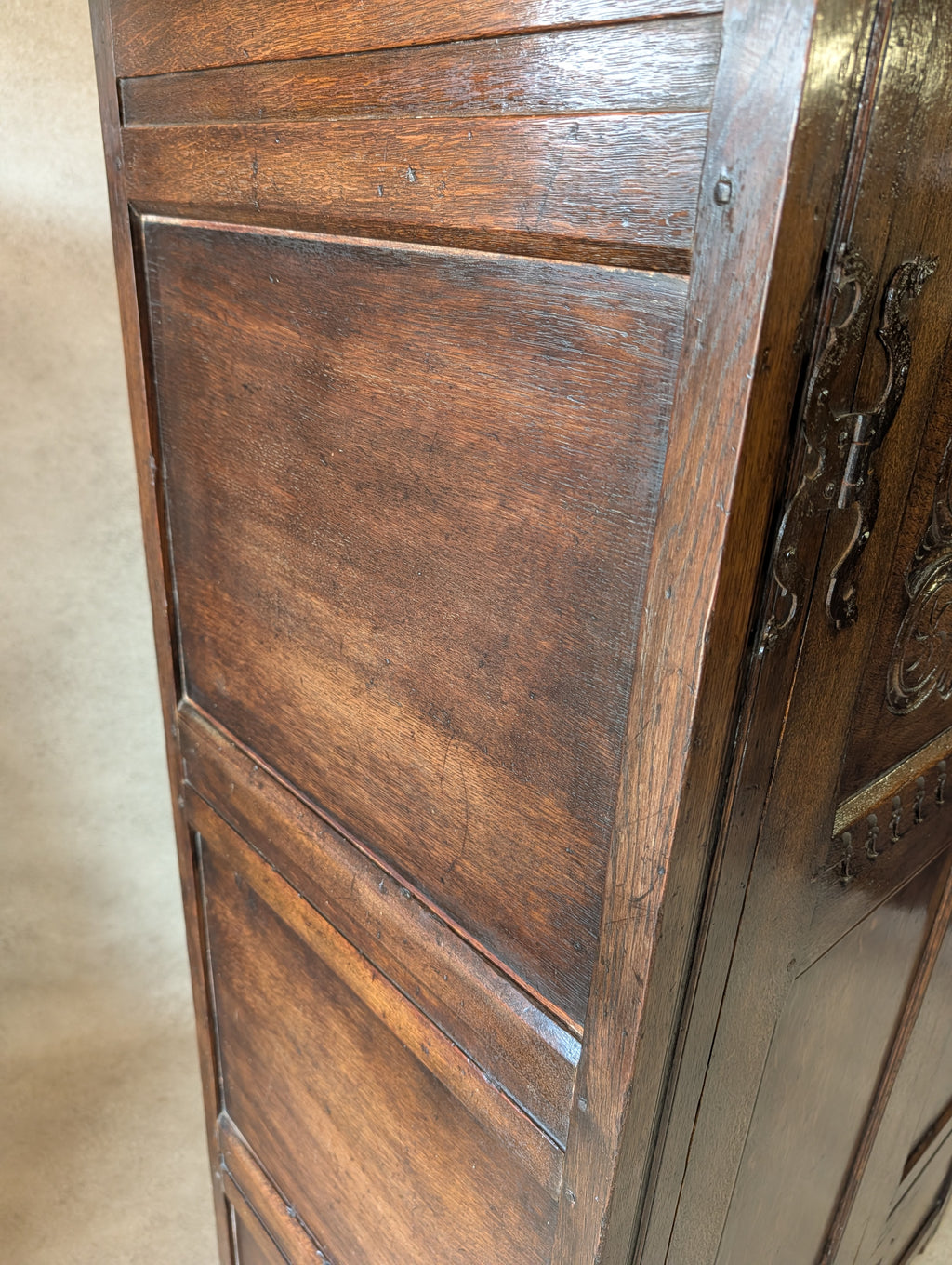 Antique Oak Arts & Crafts Style Jacobean Revival Hall Wardrobe Cupboard