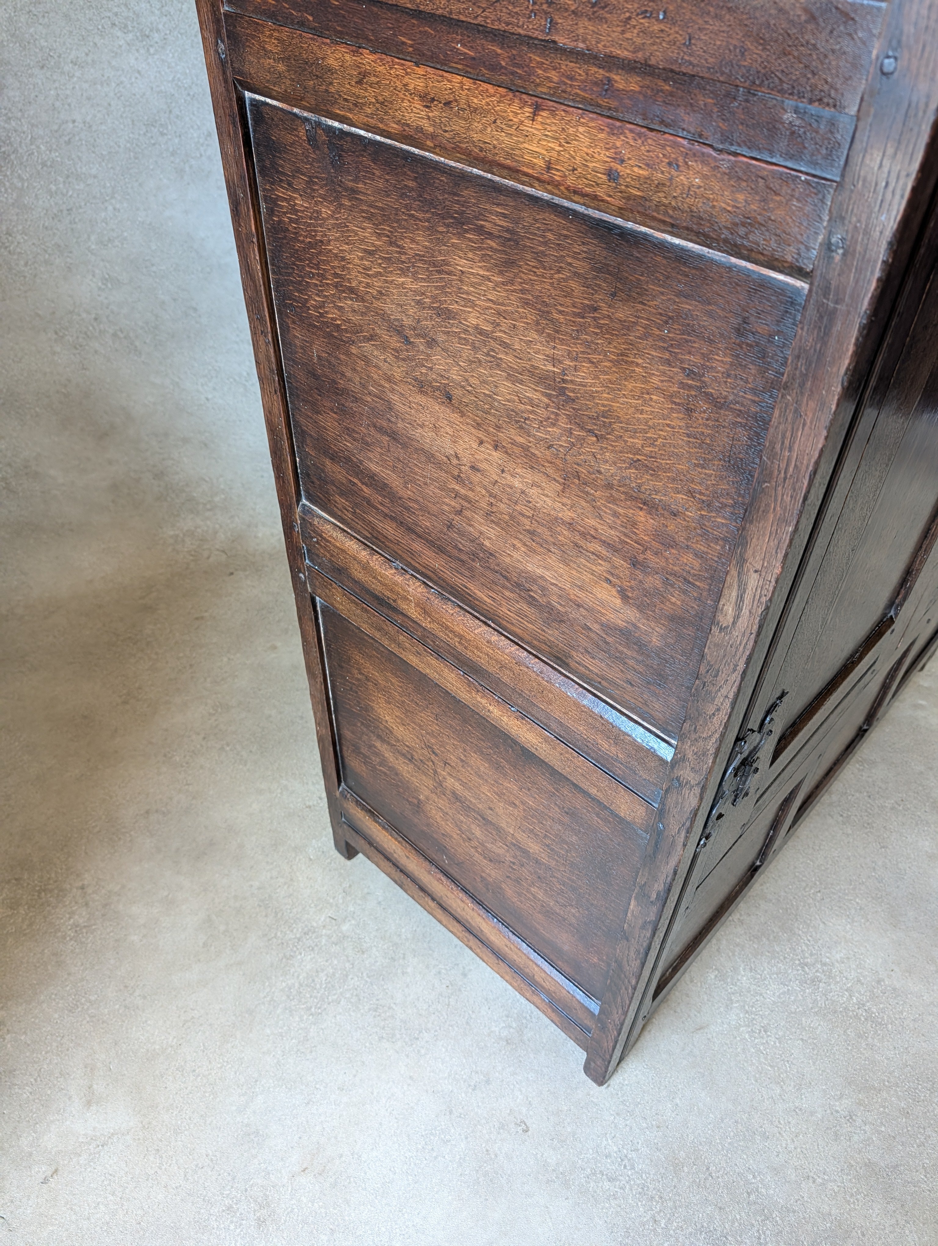 Antique Oak Arts & Crafts Style Jacobean Revival Hall Wardrobe Cupboard