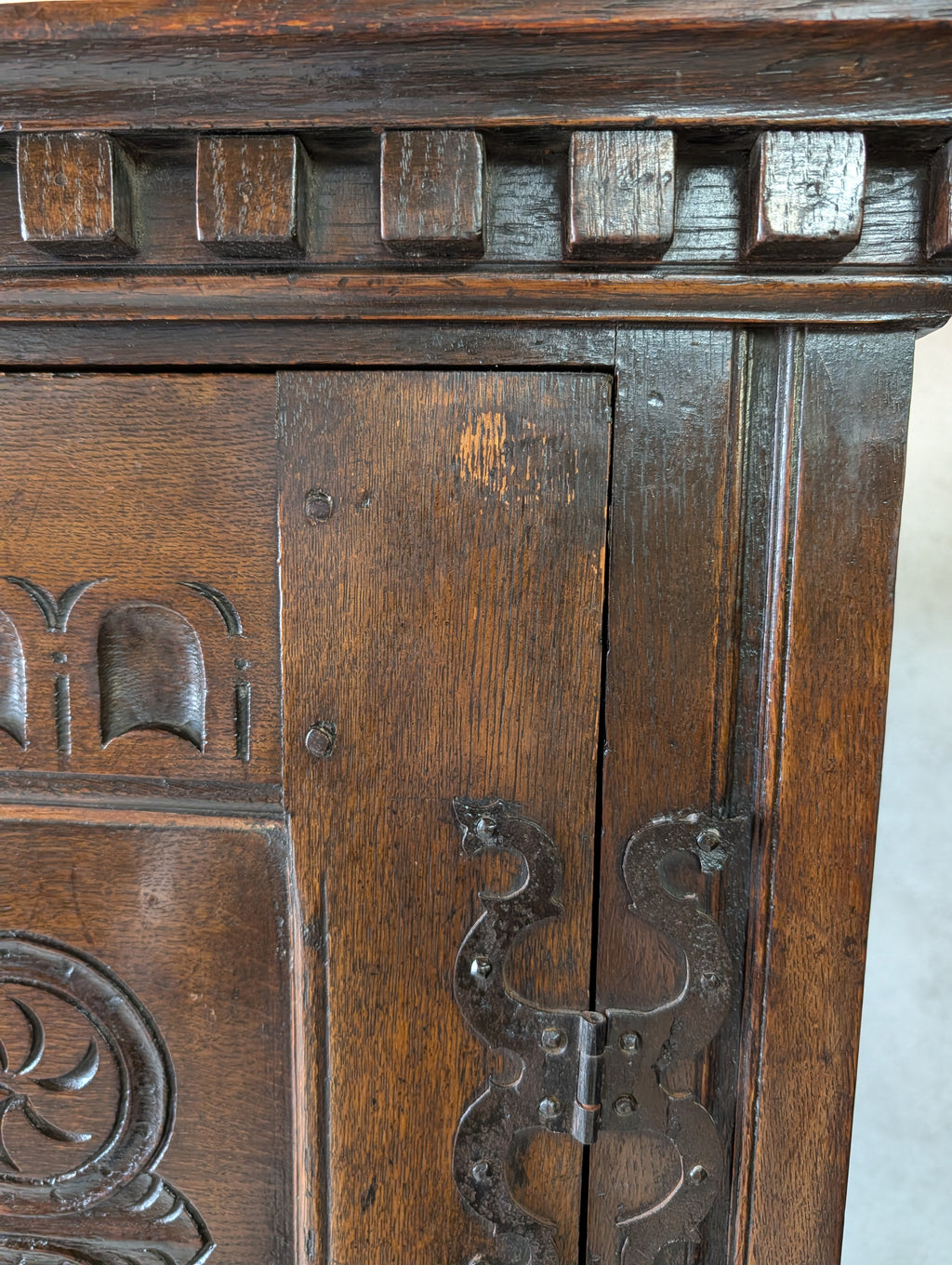 Antique Oak Arts & Crafts Style Jacobean Revival Hall Wardrobe Cupboard