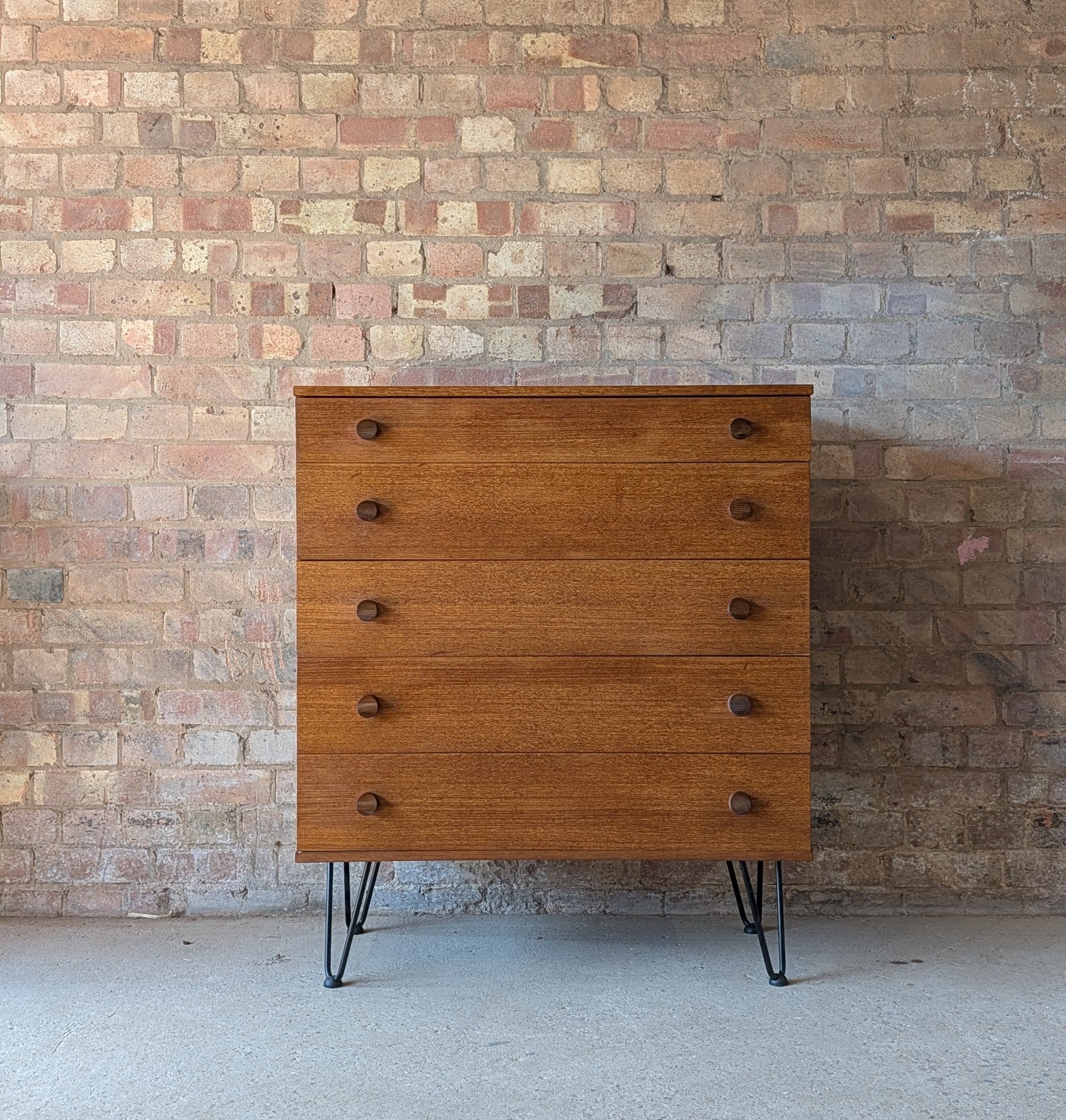 Mid Century Teak Avalon Chest Of Drawers On Hair Pin Legs - Vintage 1960s