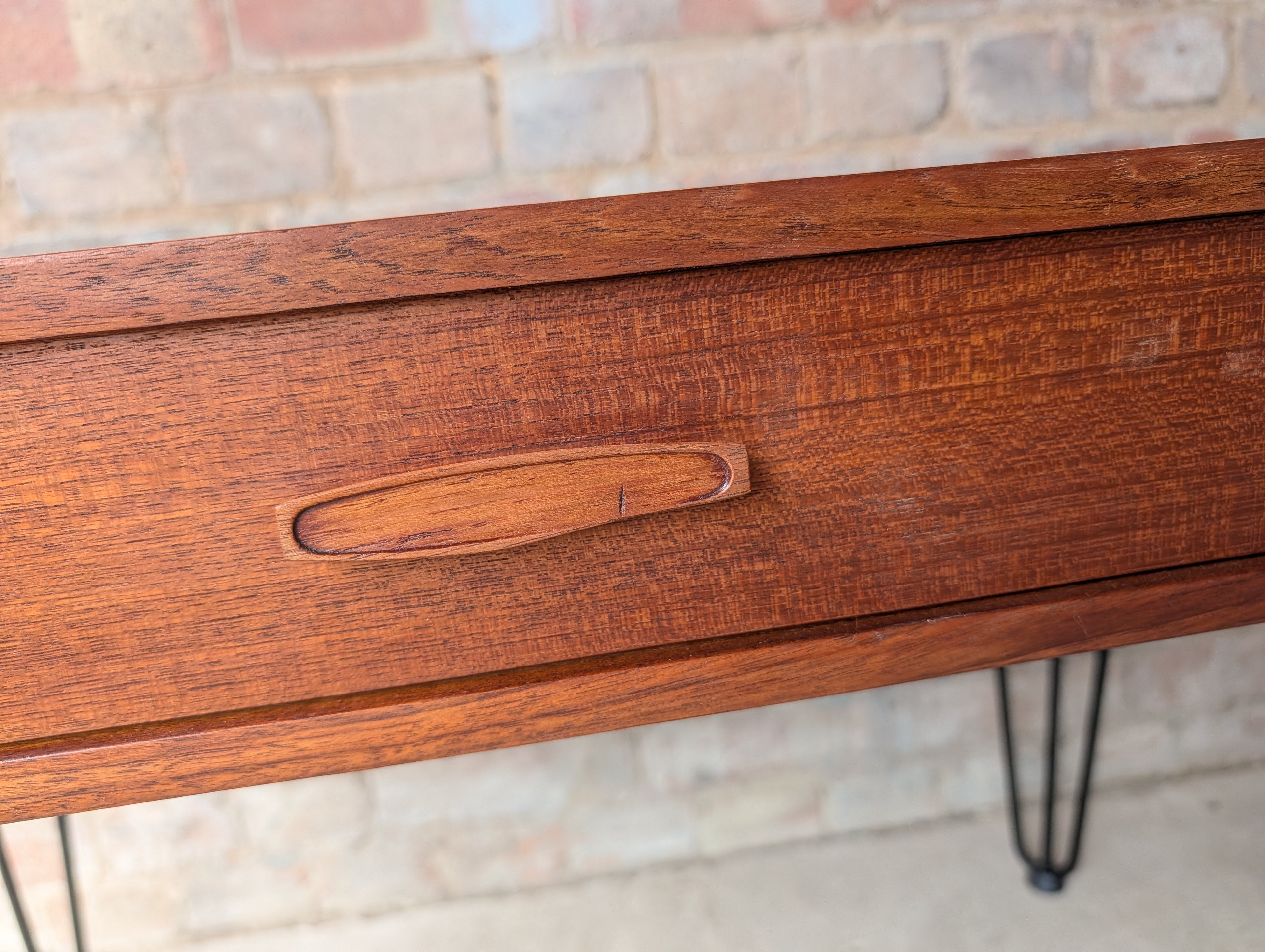 Mid Century Teak Avalon Side Table Vintage Hall / Console Table On Hair Pin Legs
