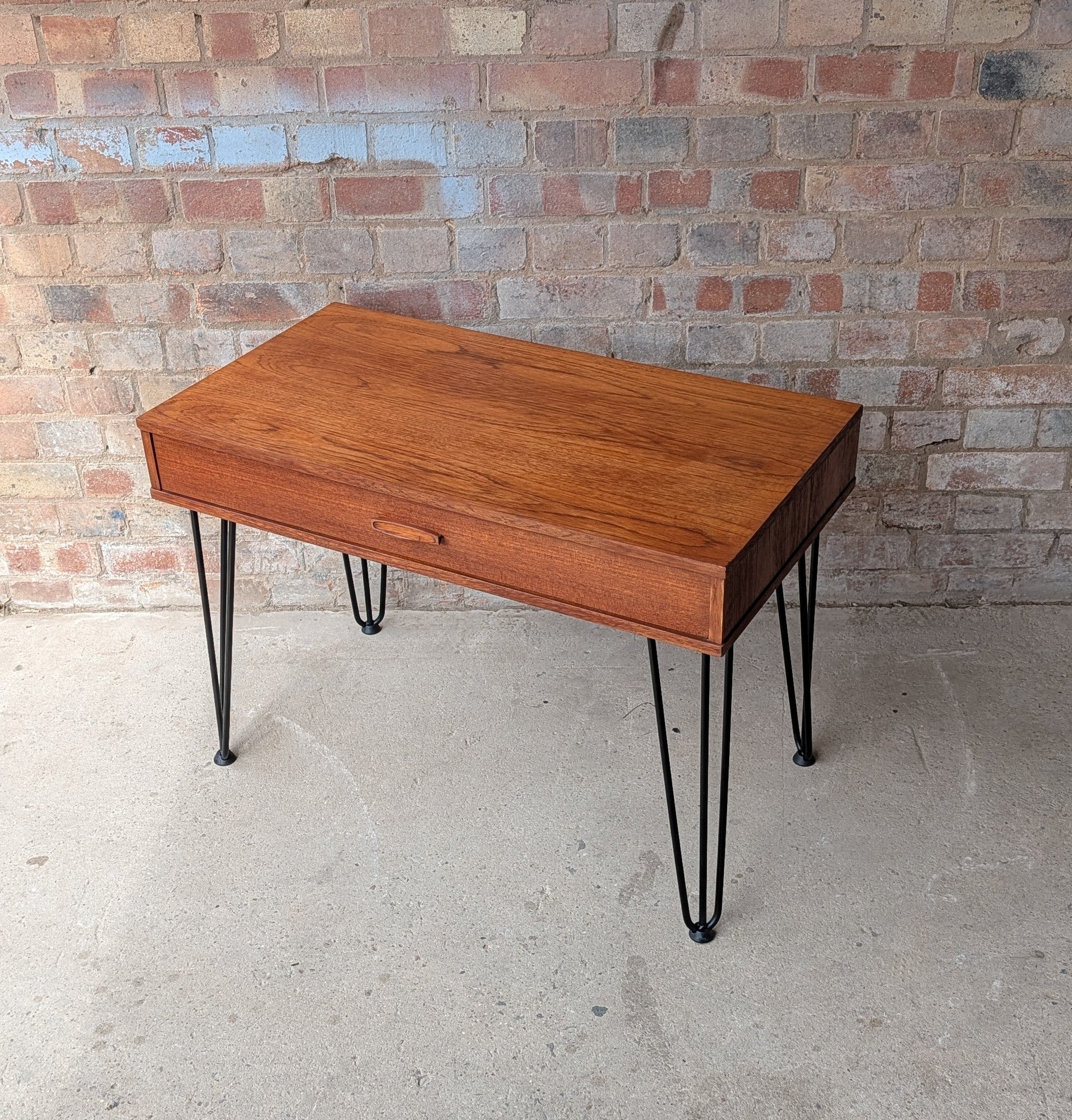 Mid Century Teak Avalon Side Table Vintage Hall / Console Table On Hair Pin Legs