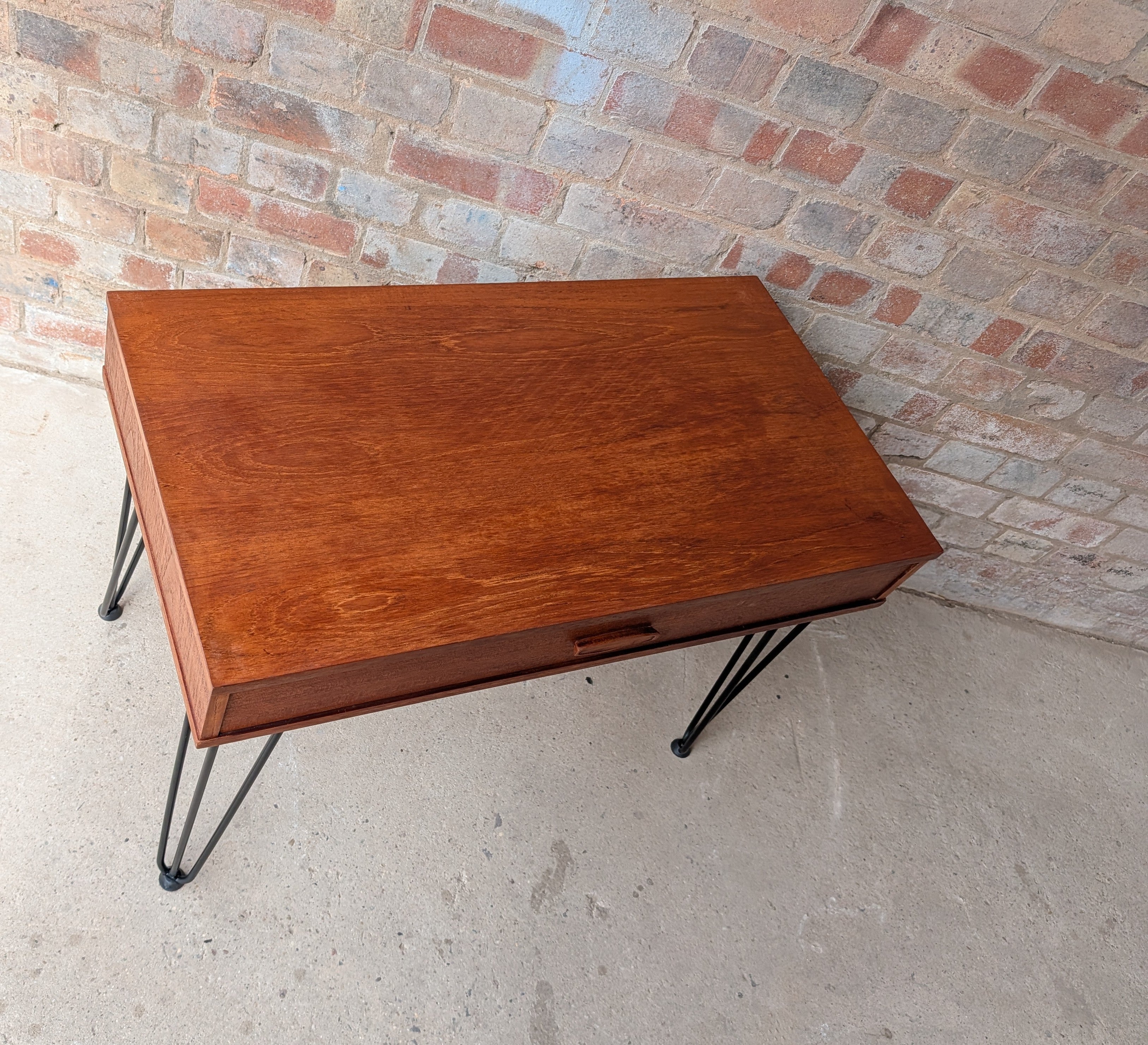 Mid Century Teak Avalon Side Table Vintage Hall / Console Table On Hair Pin Legs