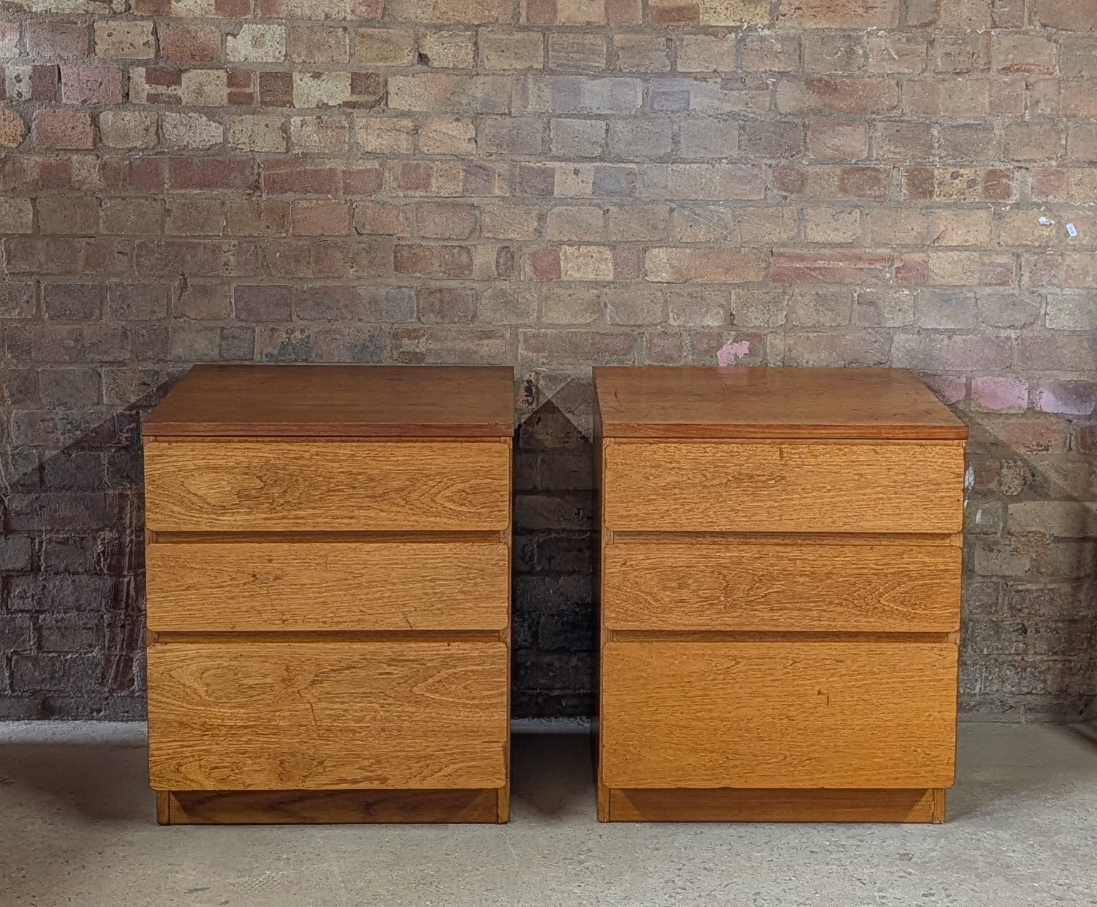 Pair Of Mid Century Teak Bedside Chests / Chest Of Drawers