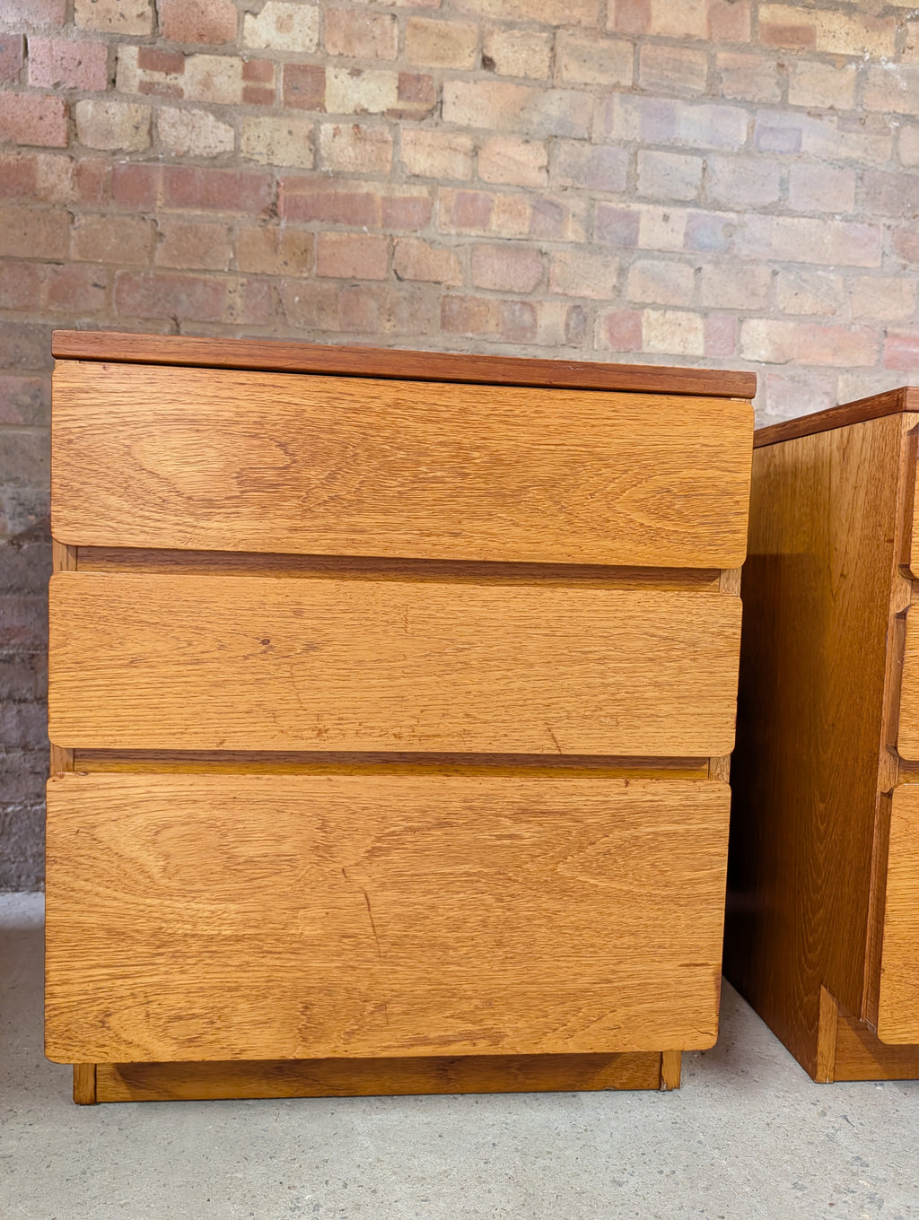 Pair Of Mid Century Teak Bedside Chests / Chest Of Drawers